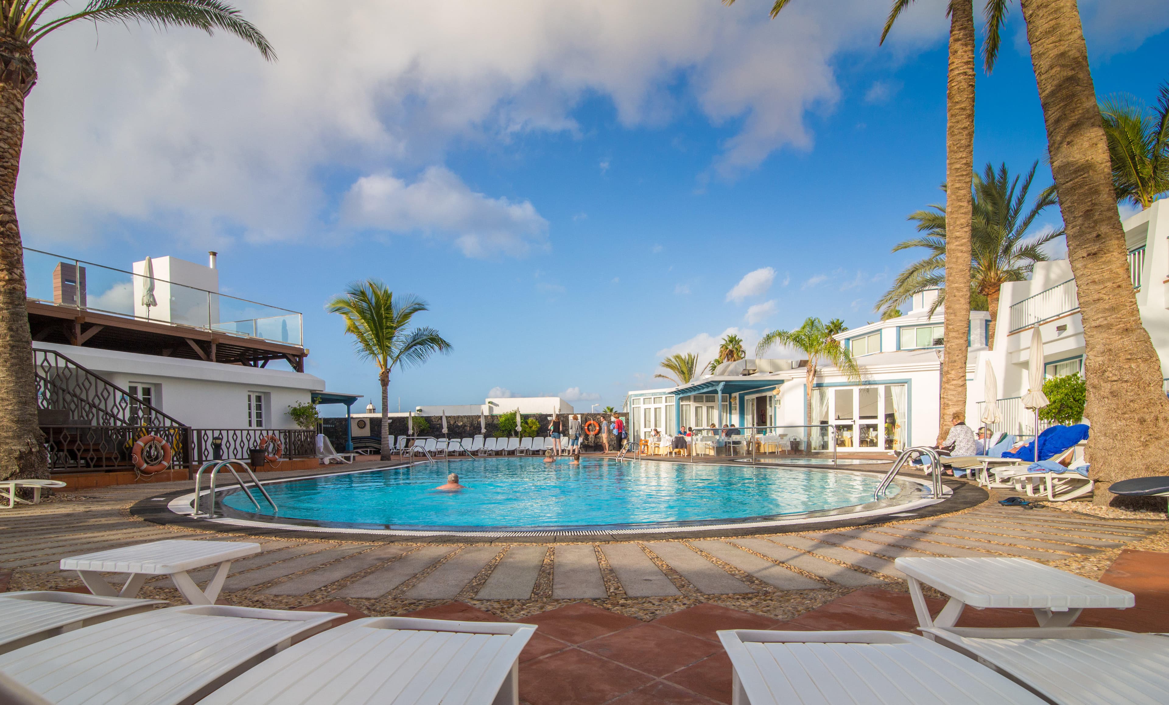 Plus Fariones Apartamentos Ansicht 7