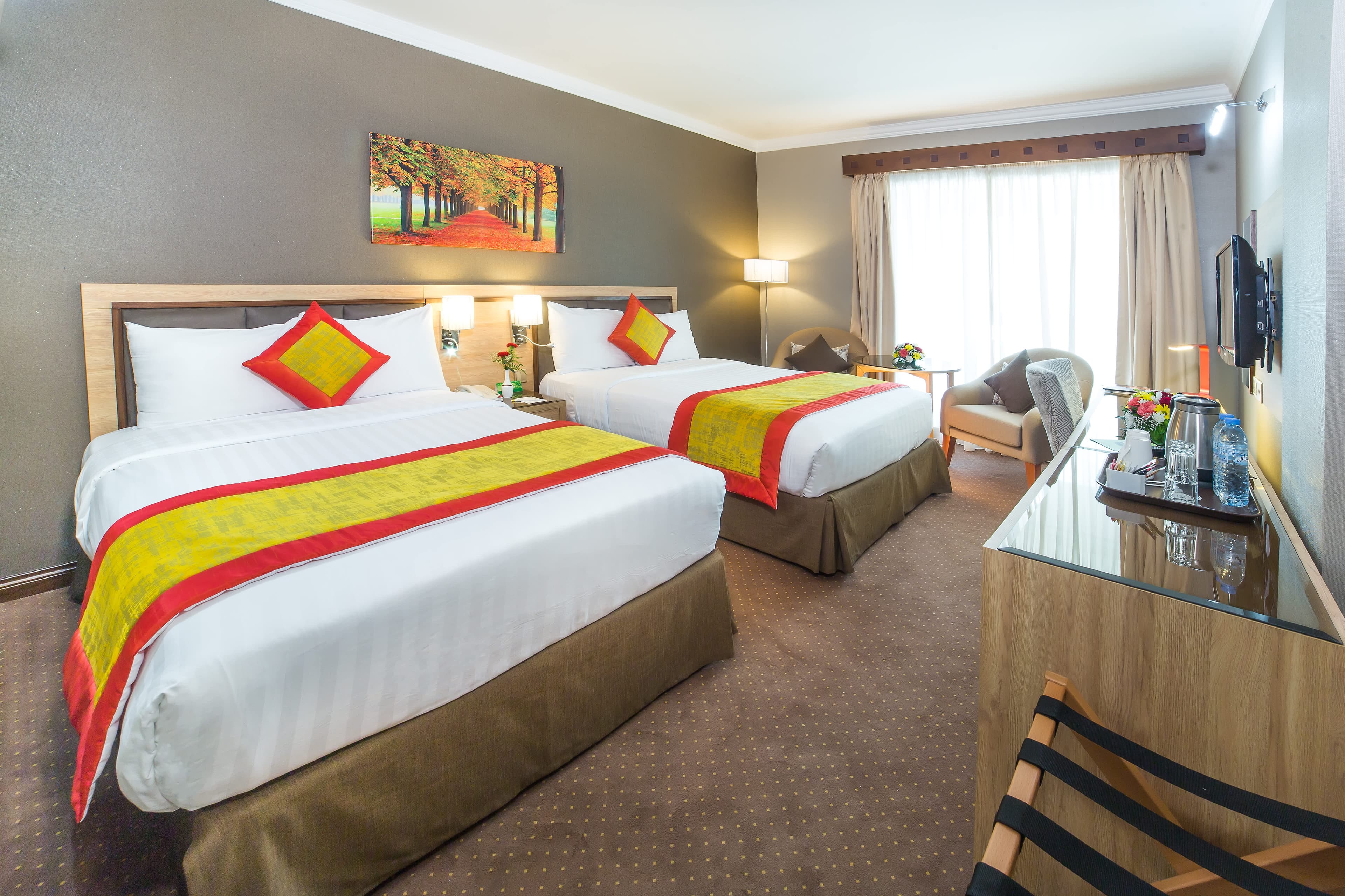 Hotel Holiday International Ansicht 3