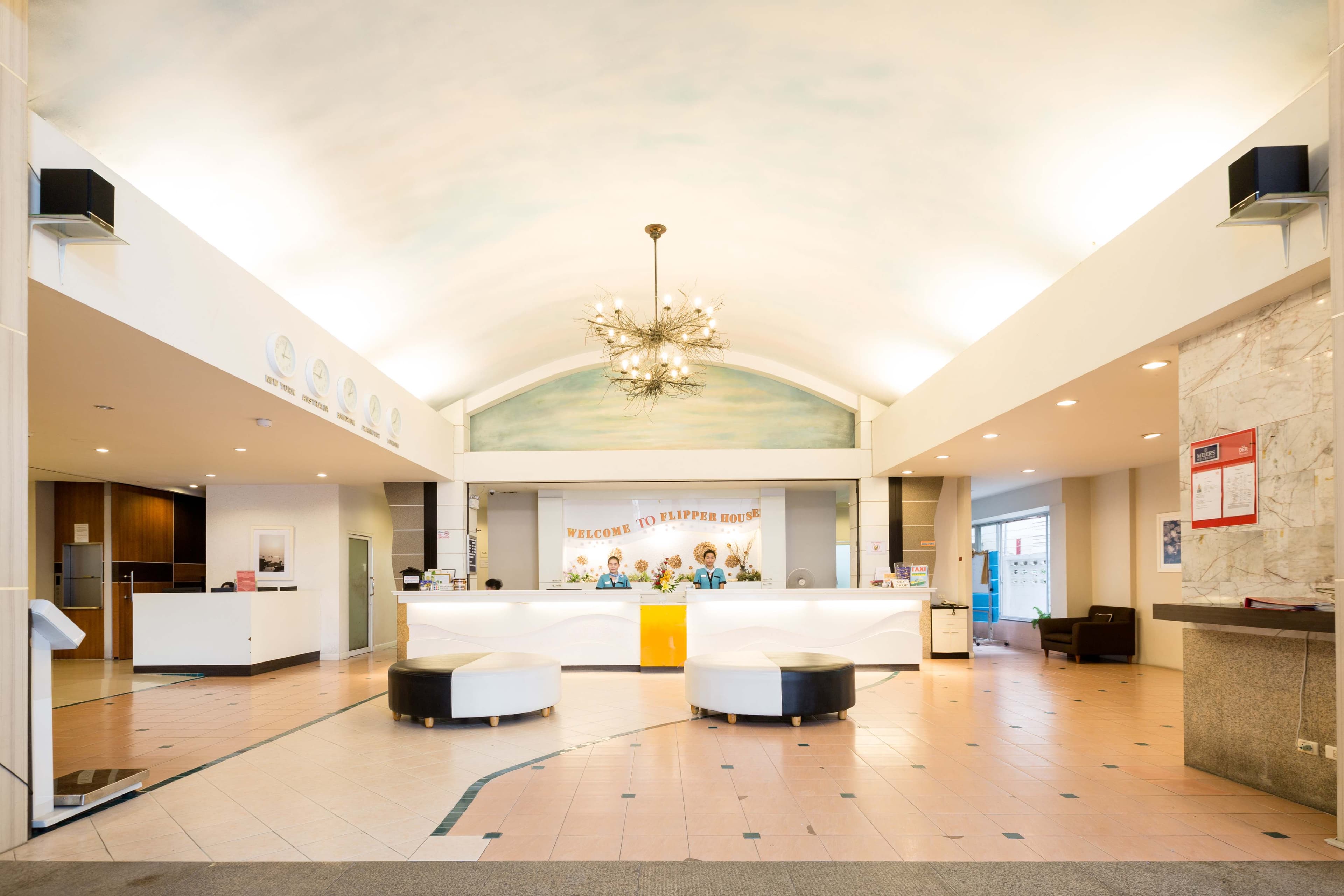 Hotel Flipper House