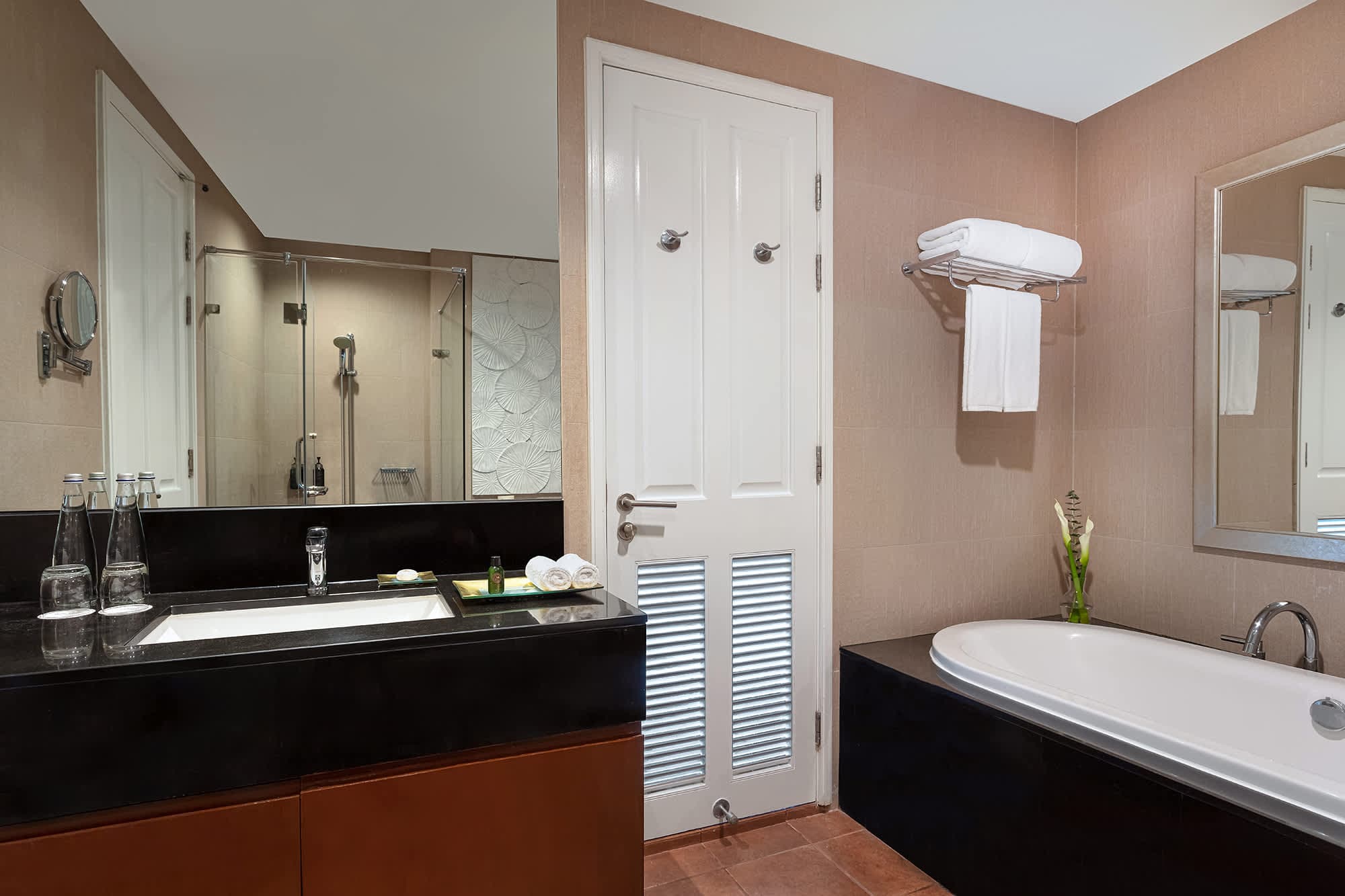 Dusit Suites Hotel Ratchadamri, Bangkok Ansicht 3