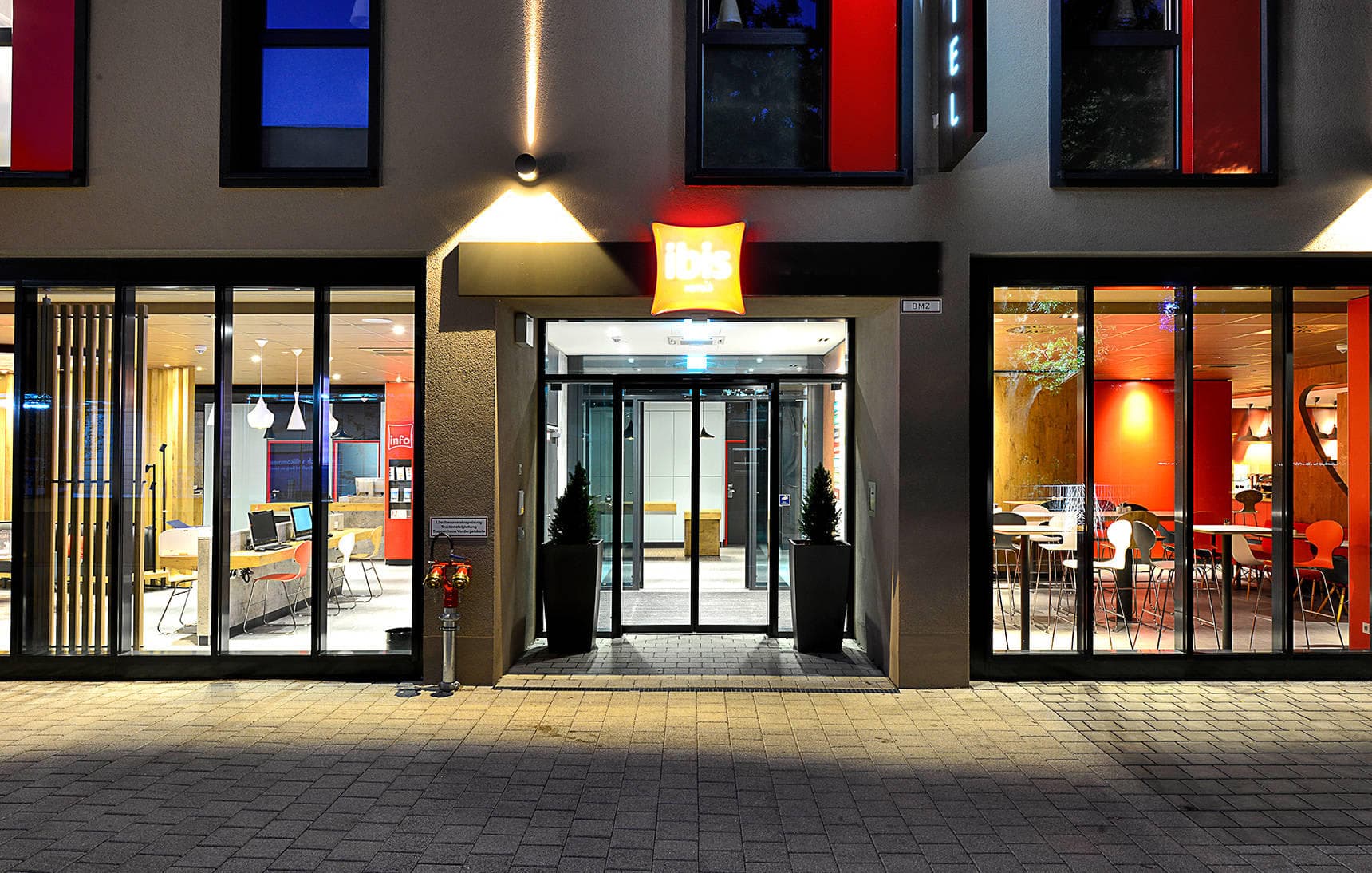 Hotel ibis München City Ost Ansicht 2