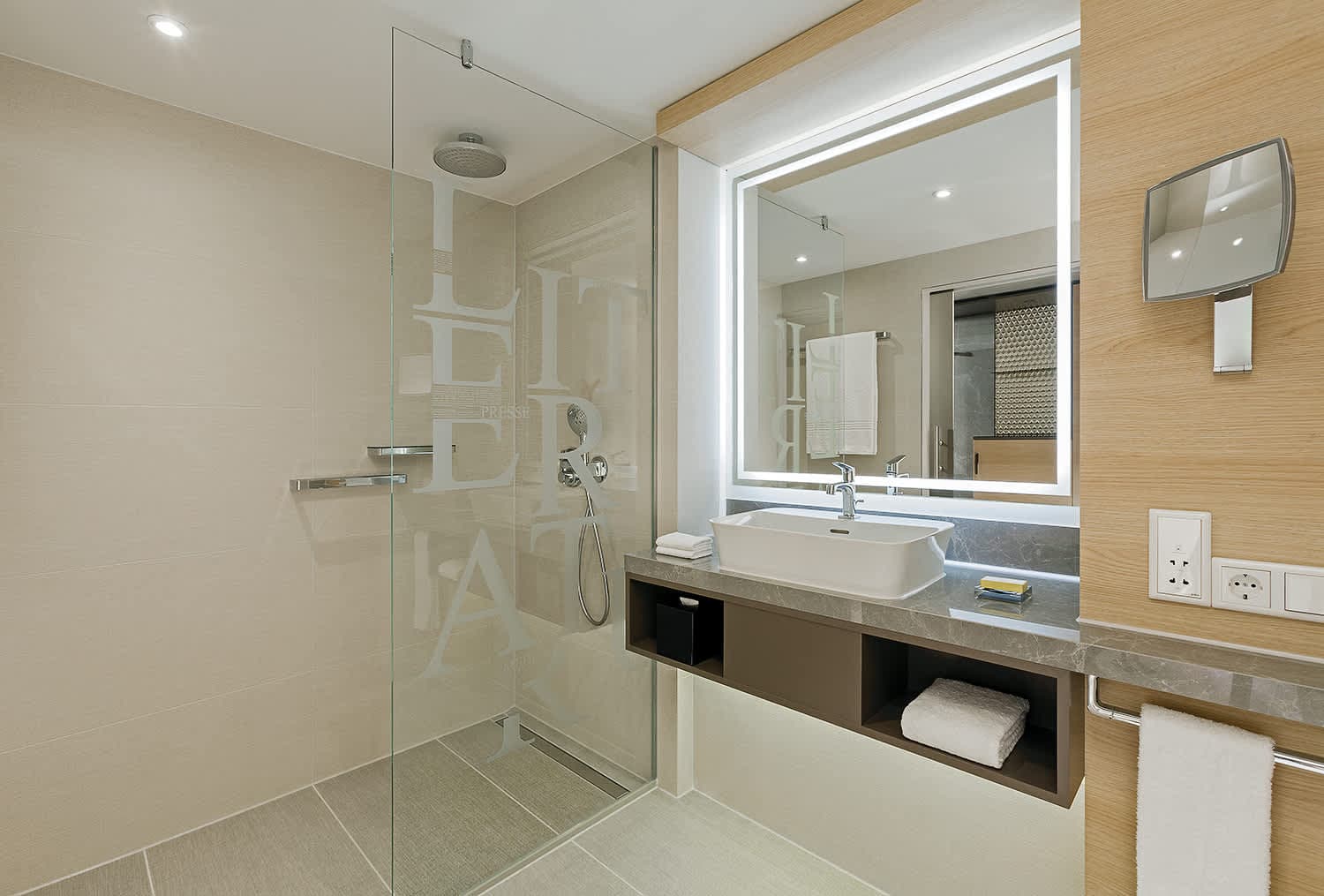 Frankfurt Airport Marriott Hotel Ansicht 4