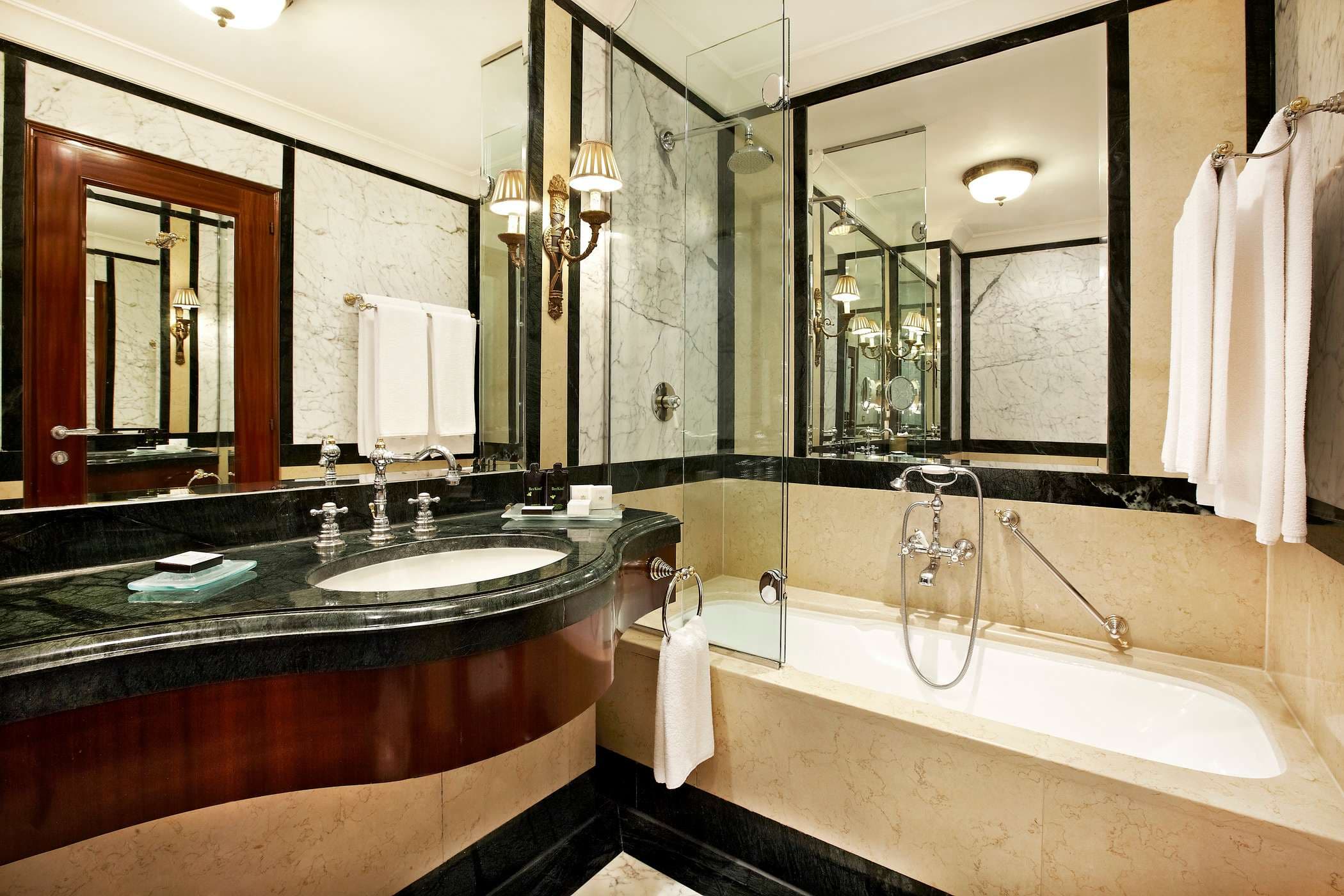 Hotel Grande Bretagne Ansicht 5
