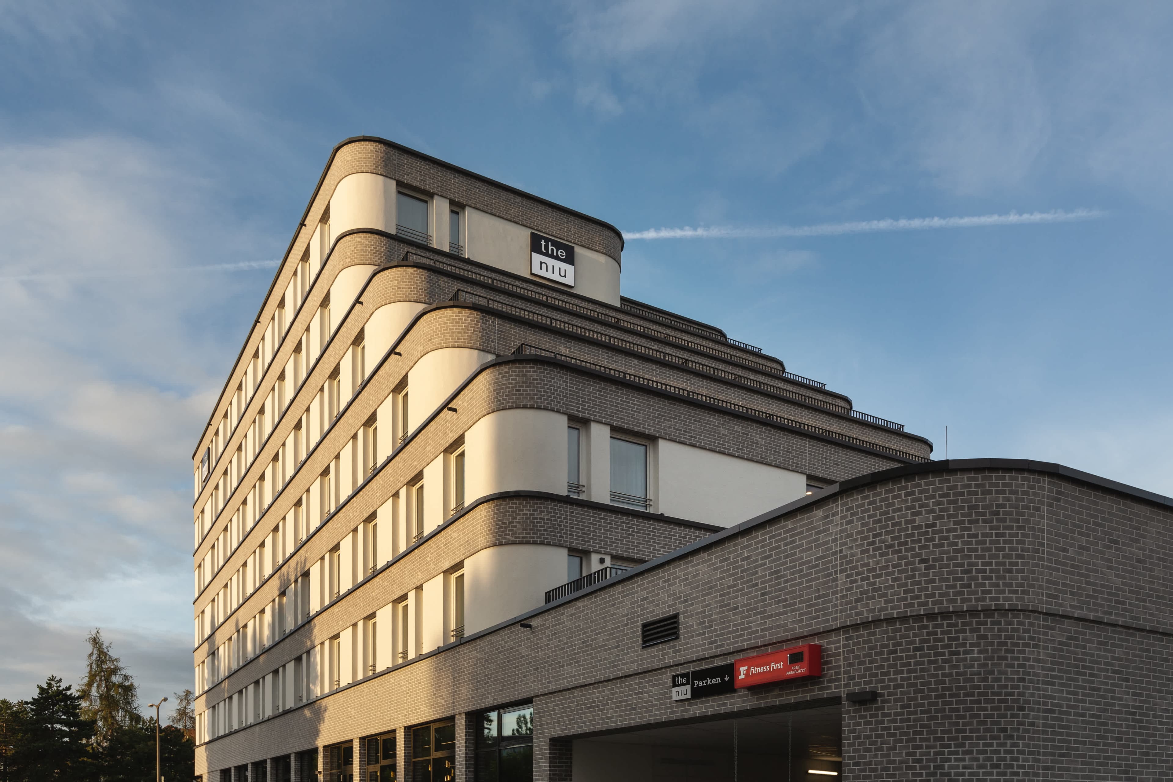 Holiday Inn - the niu, Sparrow Regensburg Ansicht 3