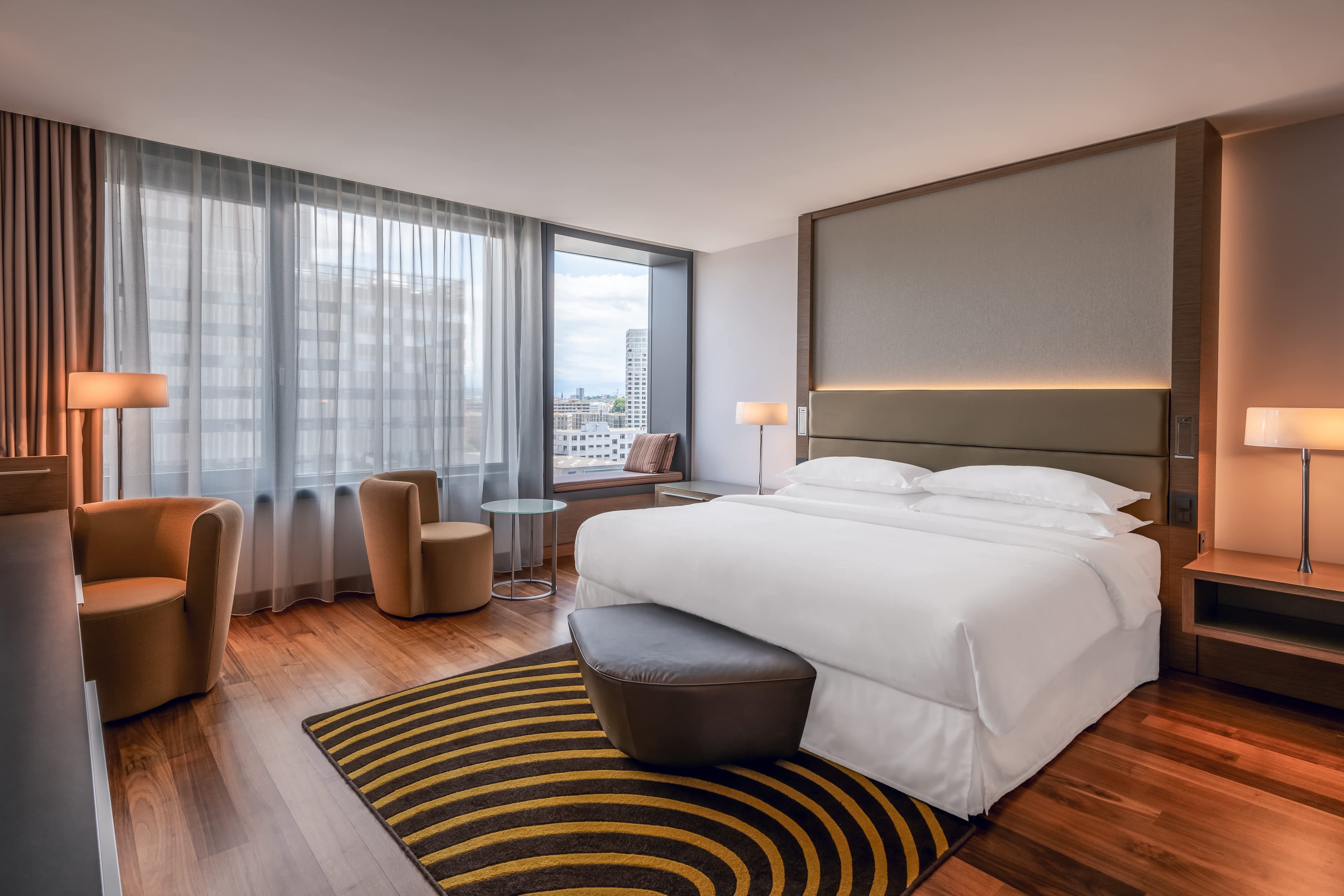 Sheraton Zürich Hotel Ansicht 3