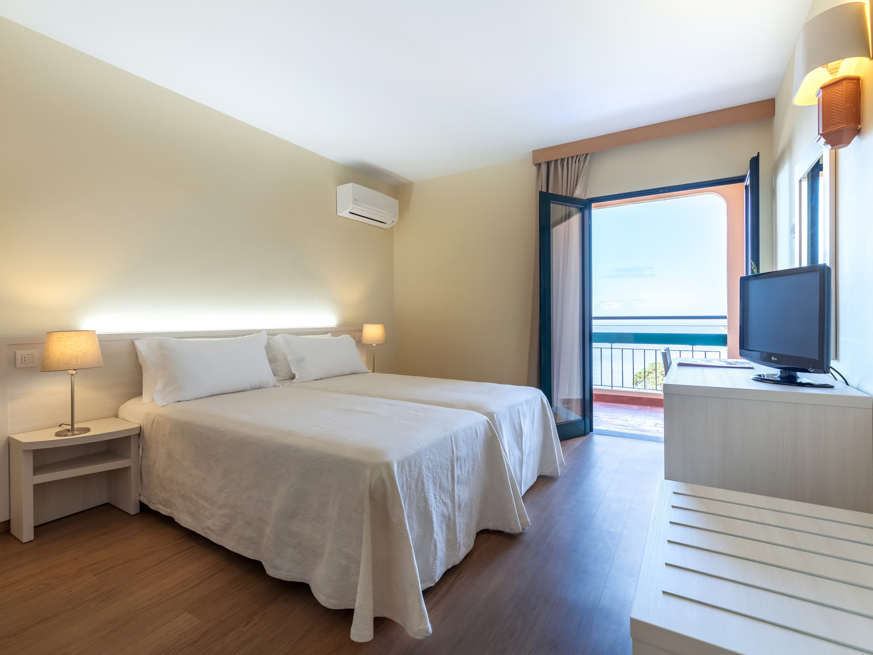 Hotel Dom Pedro Garajau Ansicht 4