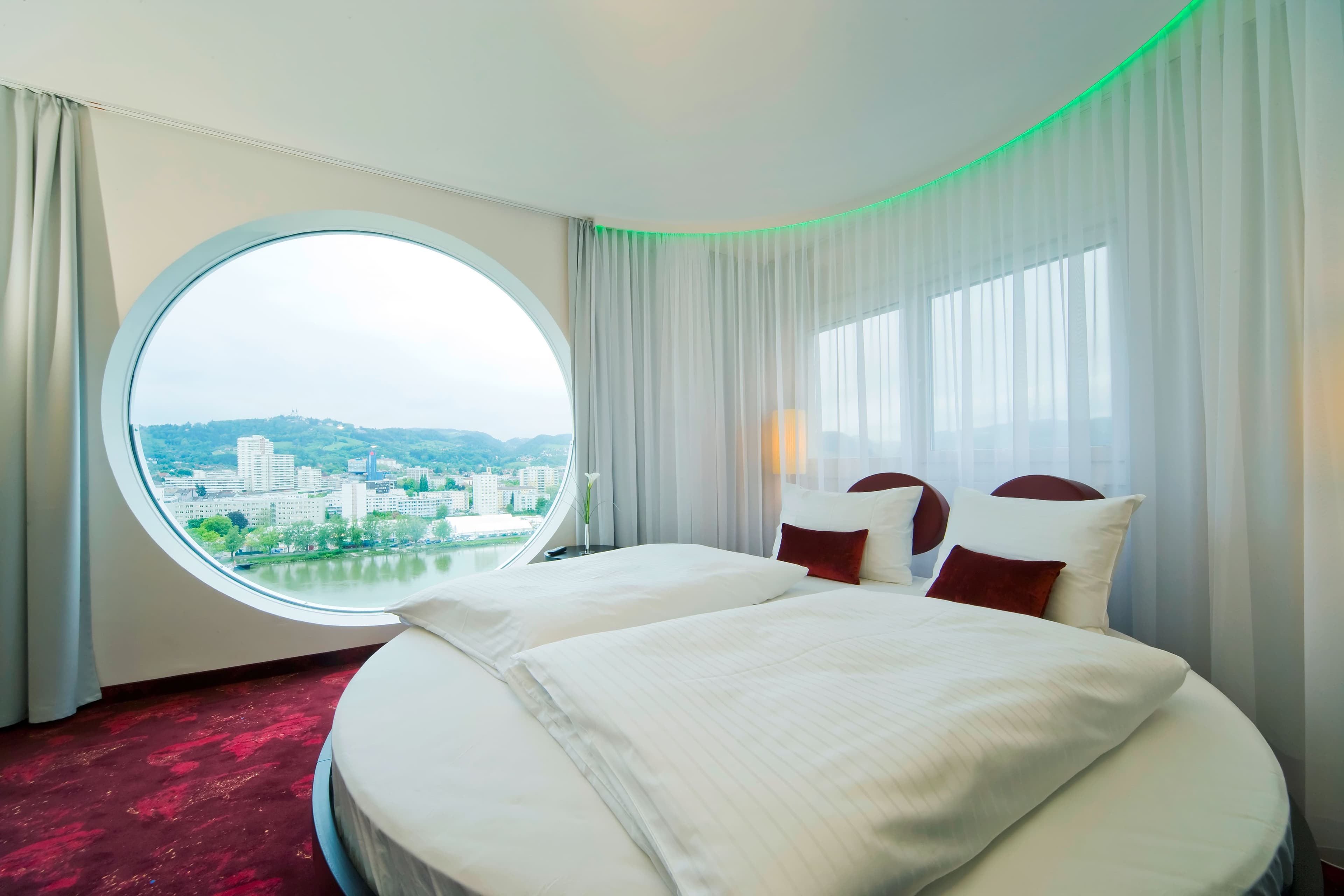 ARCOTEL Nike Ansicht 8
