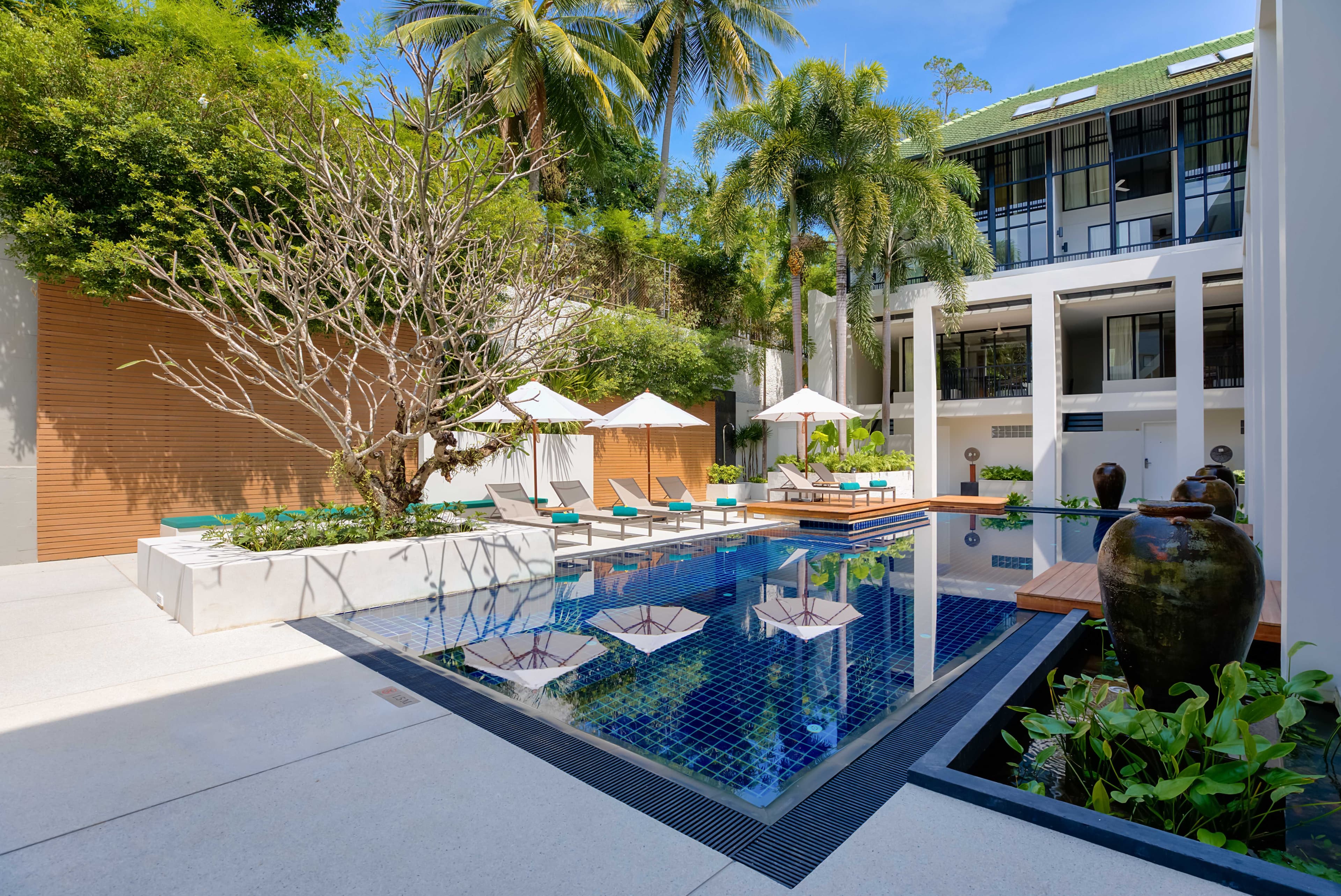 Outrigger Surin Beach Resort Ansicht 8