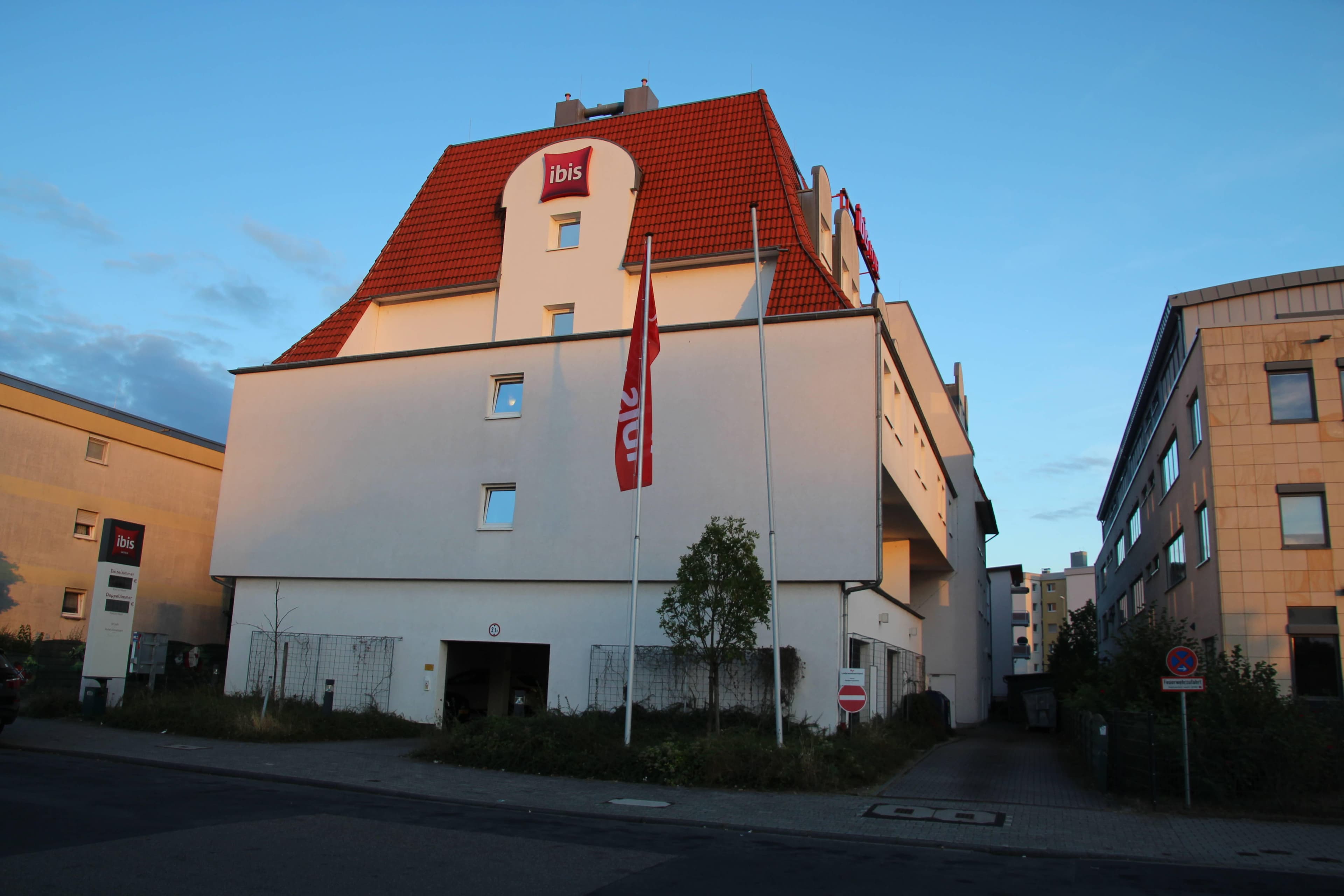 Hotel Ibis Frankfurt Airport Ansicht 3