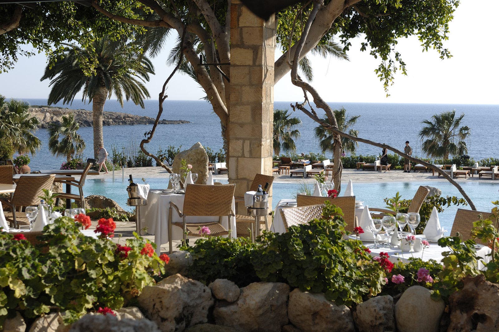 Coral Beach Hotel & Resort Ansicht 10