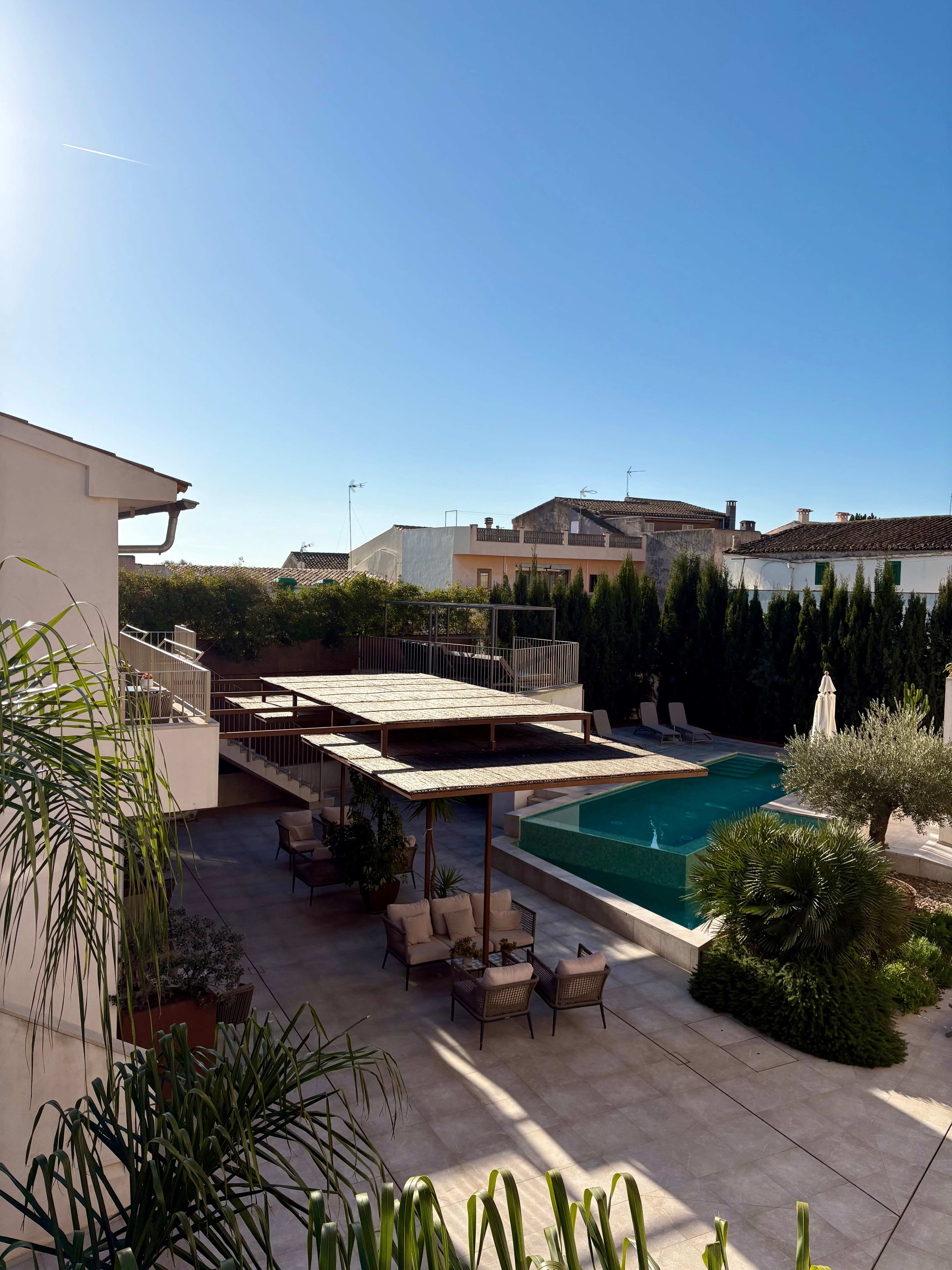 Ynaira Hotel Ansicht 6