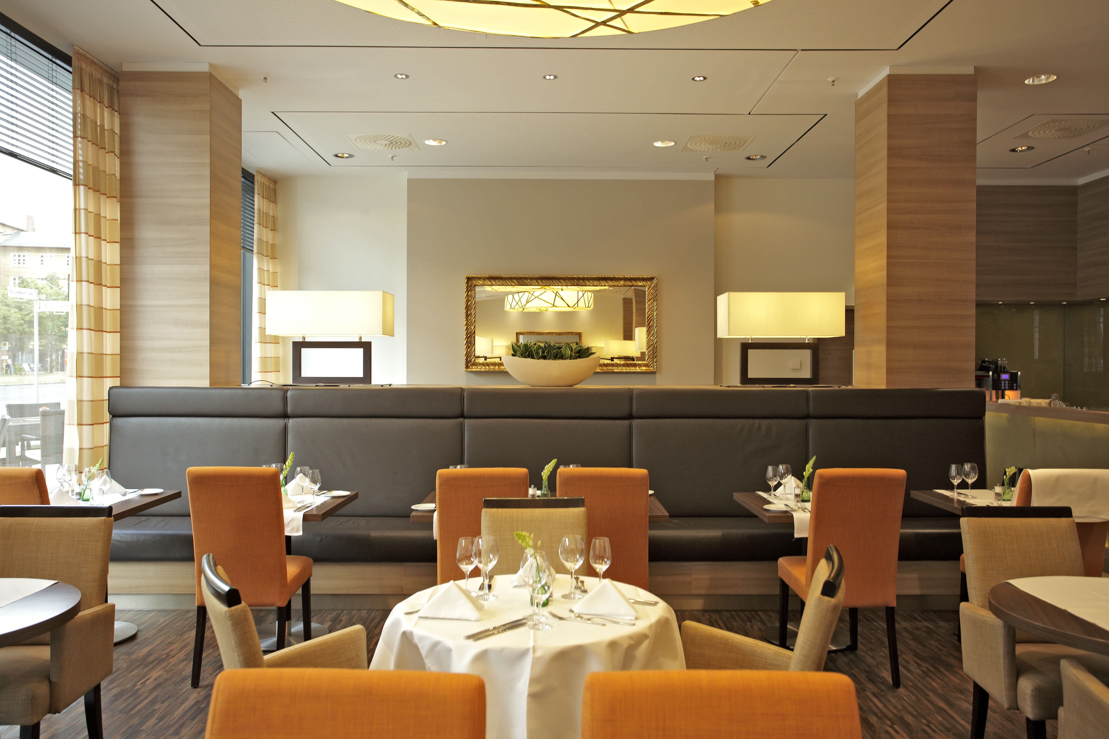 H4 Hotel Berlin Alexanderplatz Ansicht 9