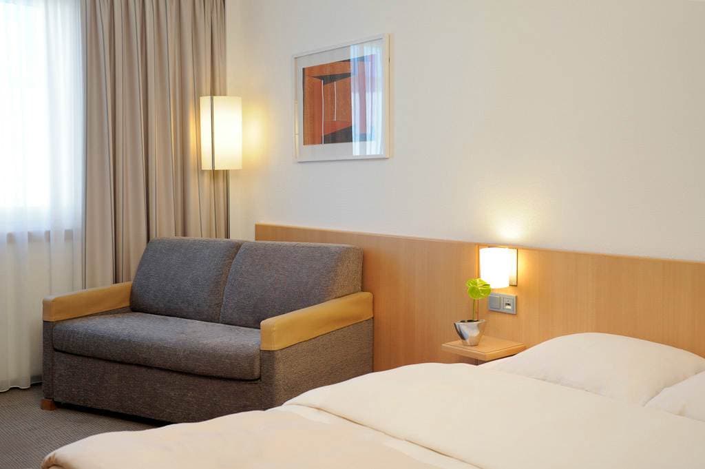 Hotel Novotel Düsseldorf City West Ansicht 4