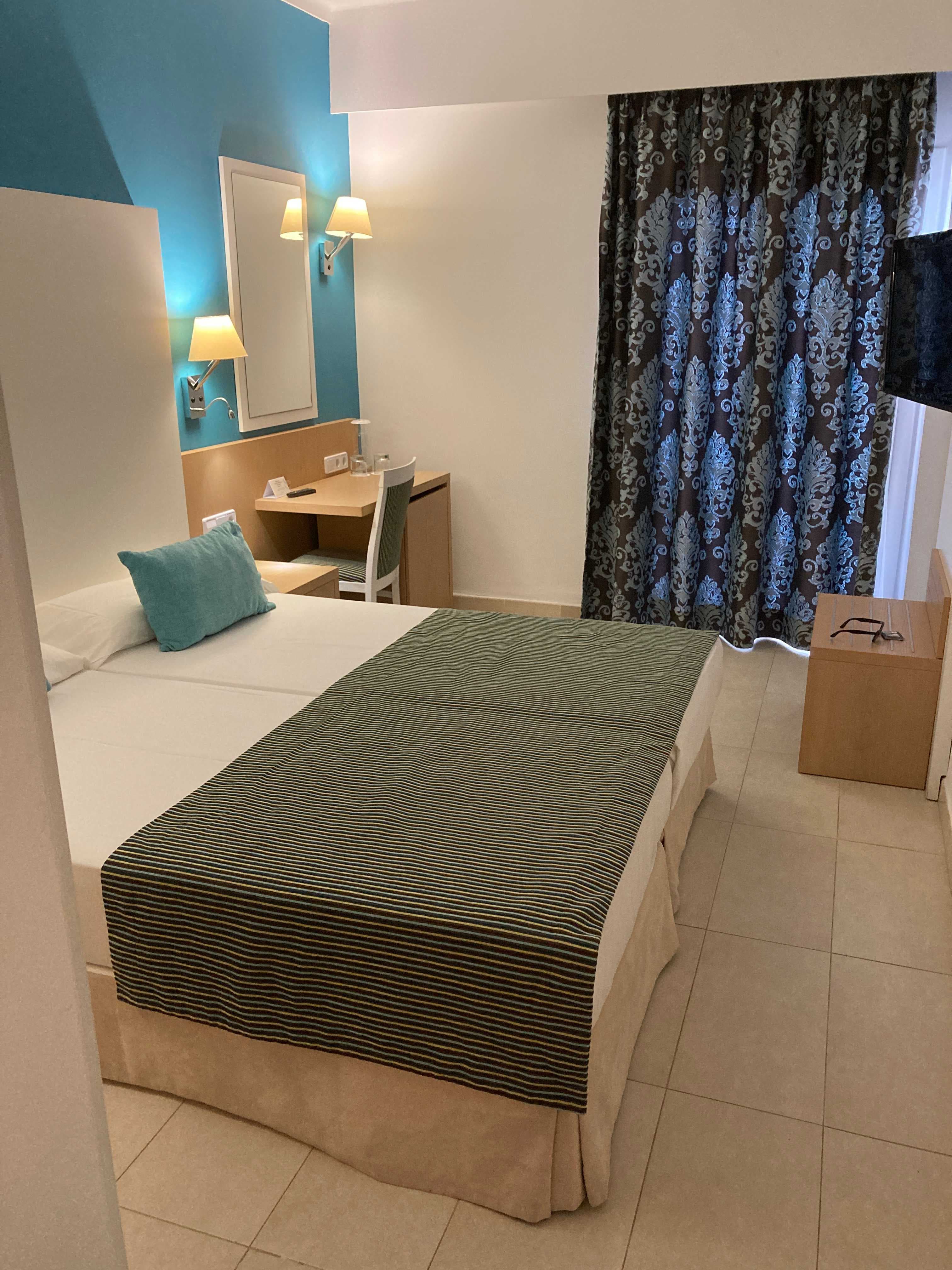 Universal Hotel Marques Ansicht 4