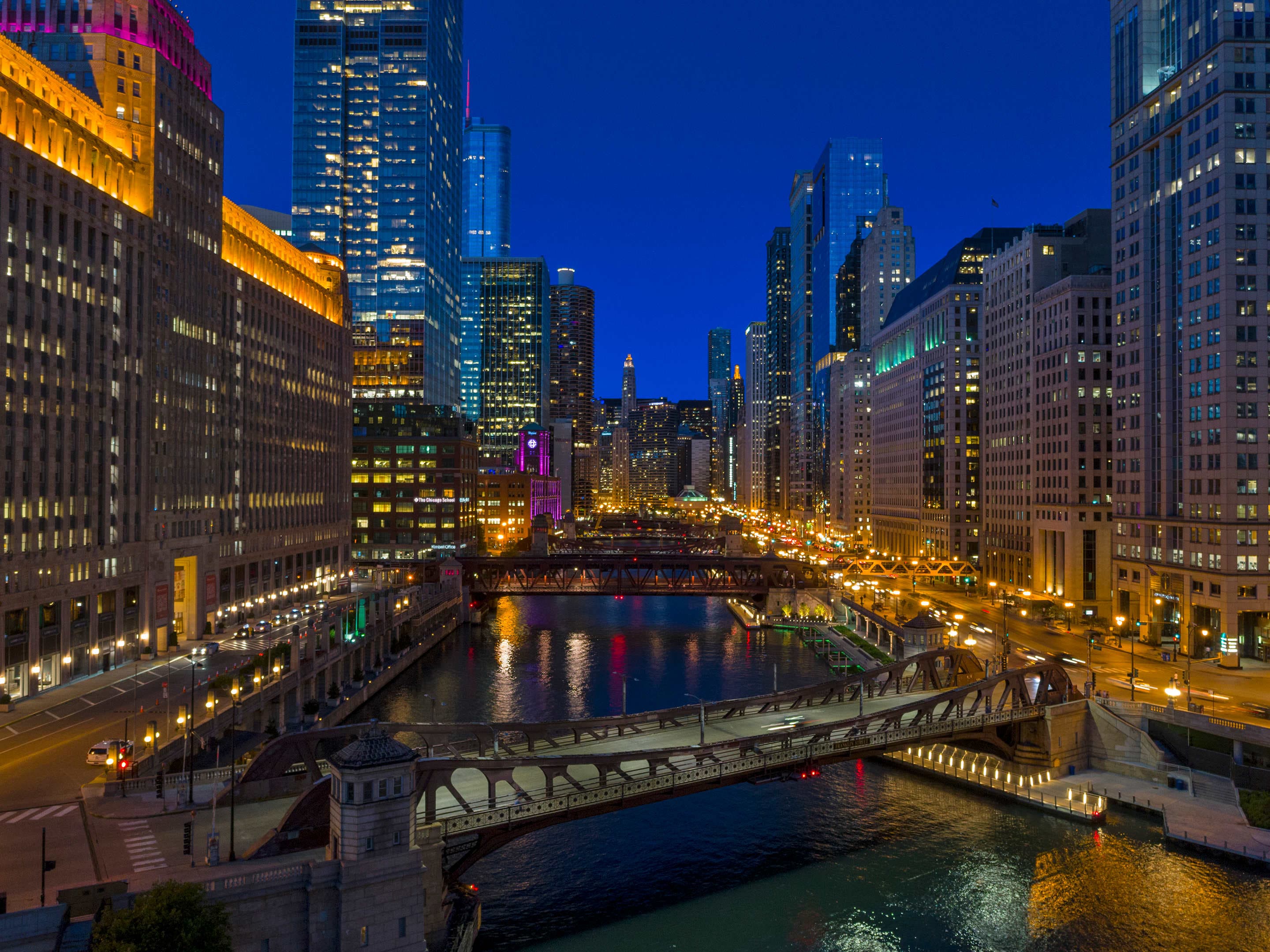 Holiday Inn Chicago Mart Plaza River North