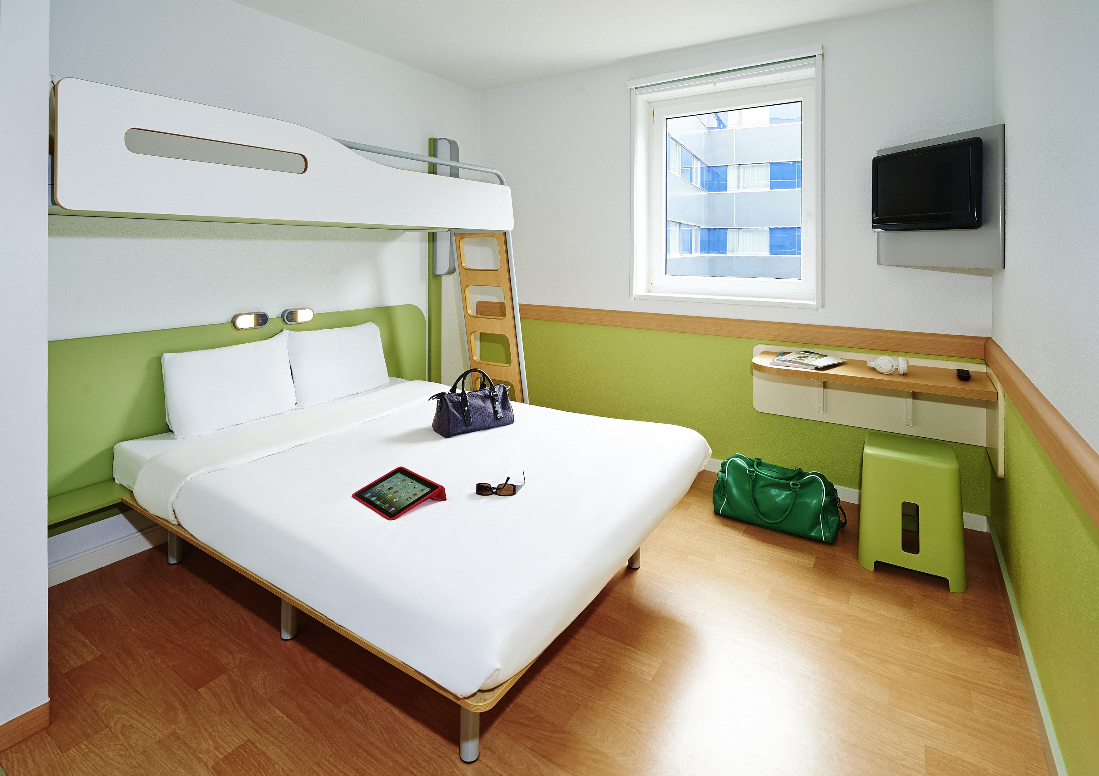 ibis budget Hotel  Zürich City West Ansicht 5