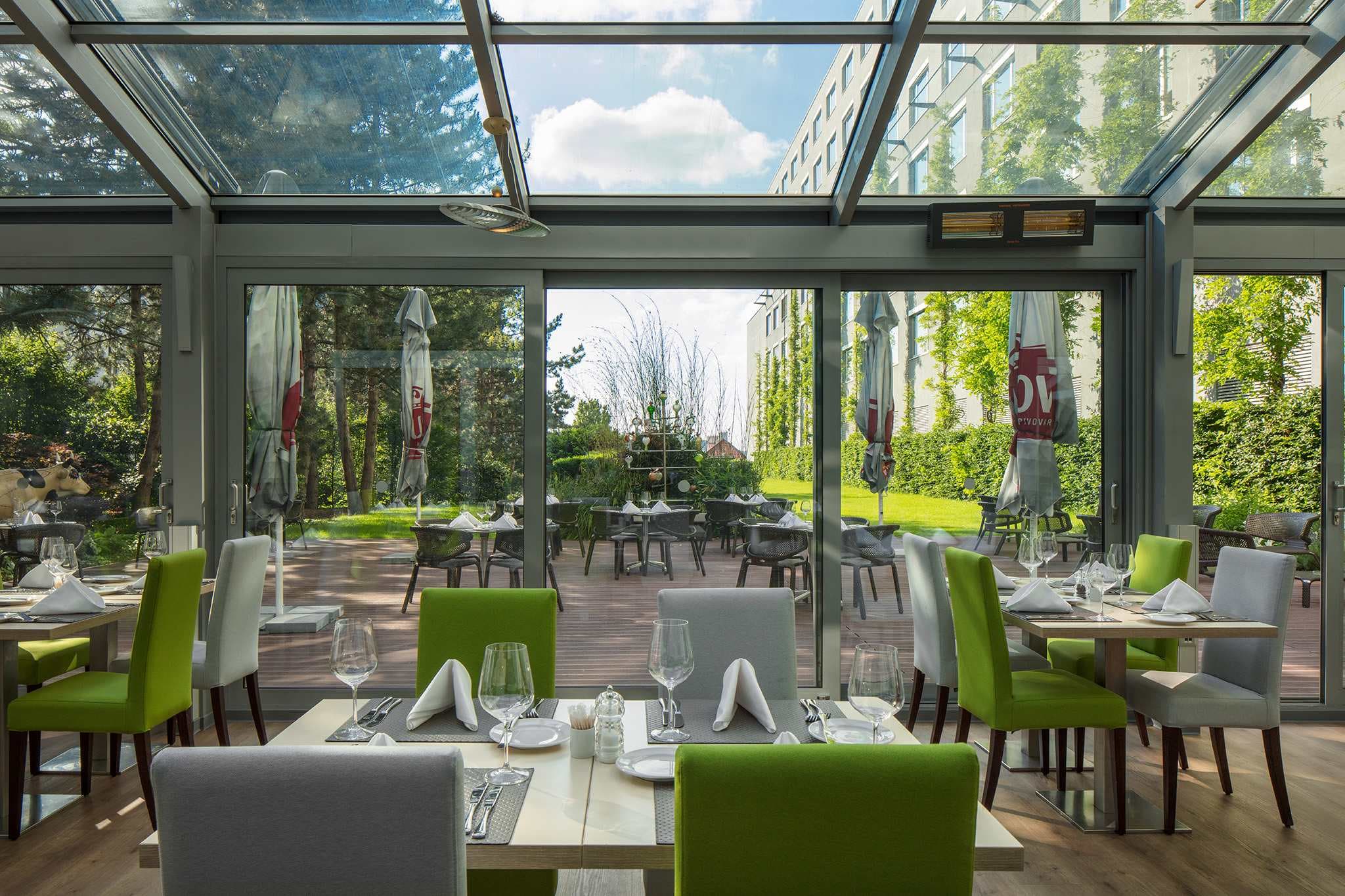 Hotel Holiday Inn Prague Congress Centre Ansicht 8