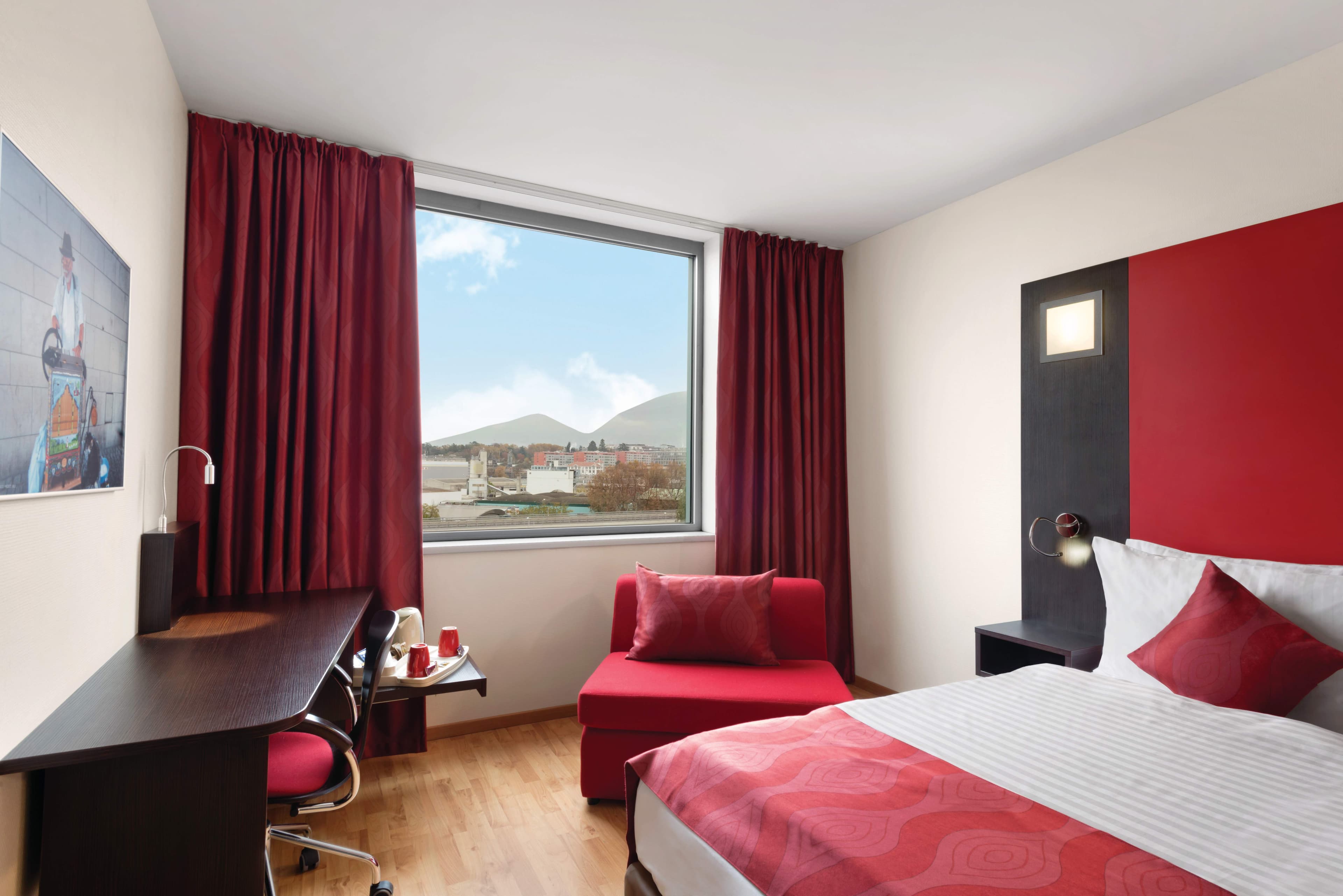 Hotel Ramada Encore Genève Ansicht 6