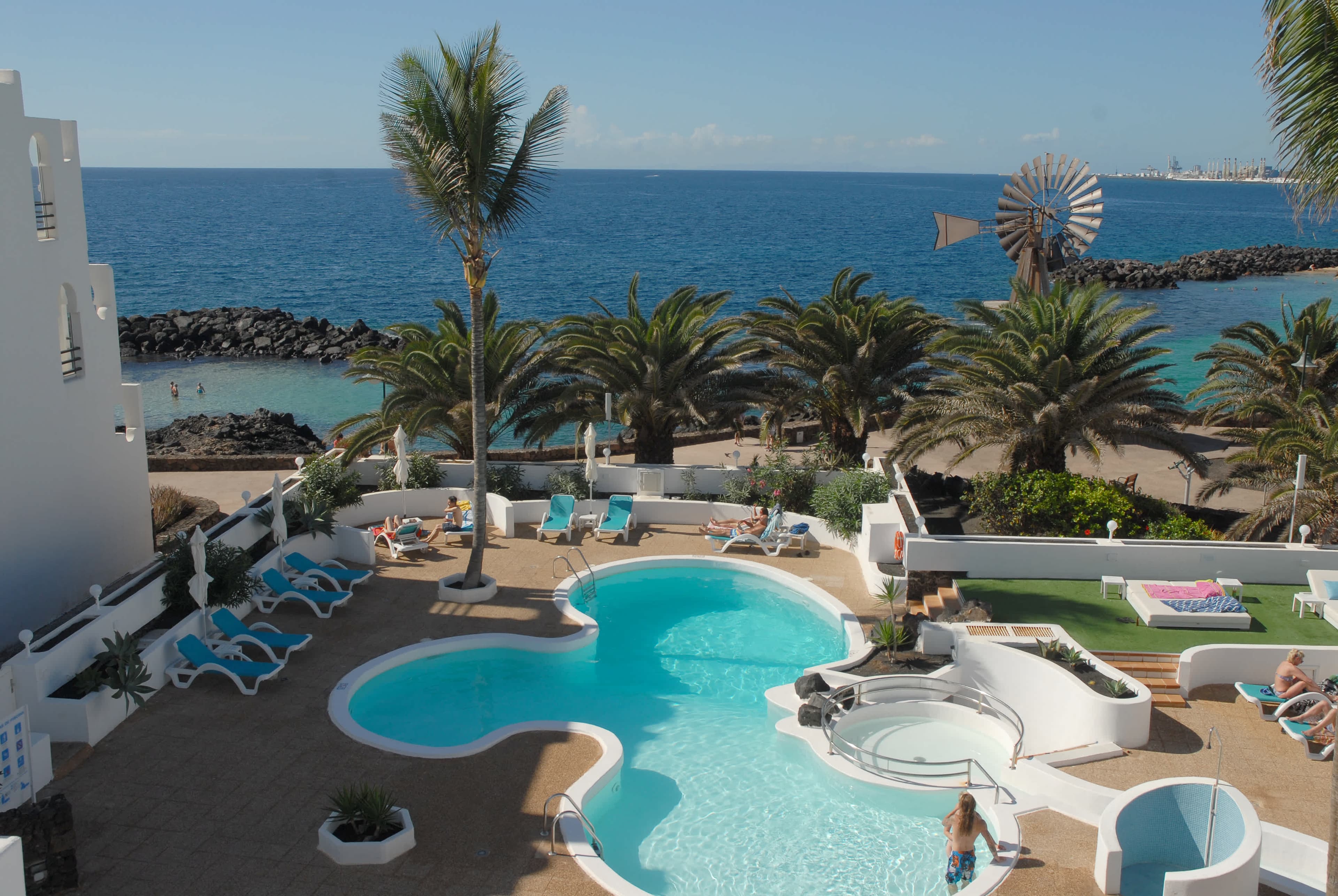Neptuno Suites - Adults only