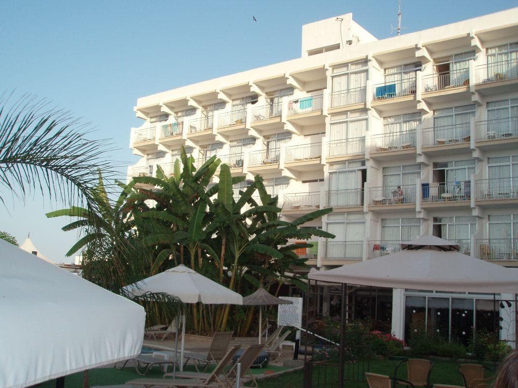 Pernera Beach Hotel Ansicht 2