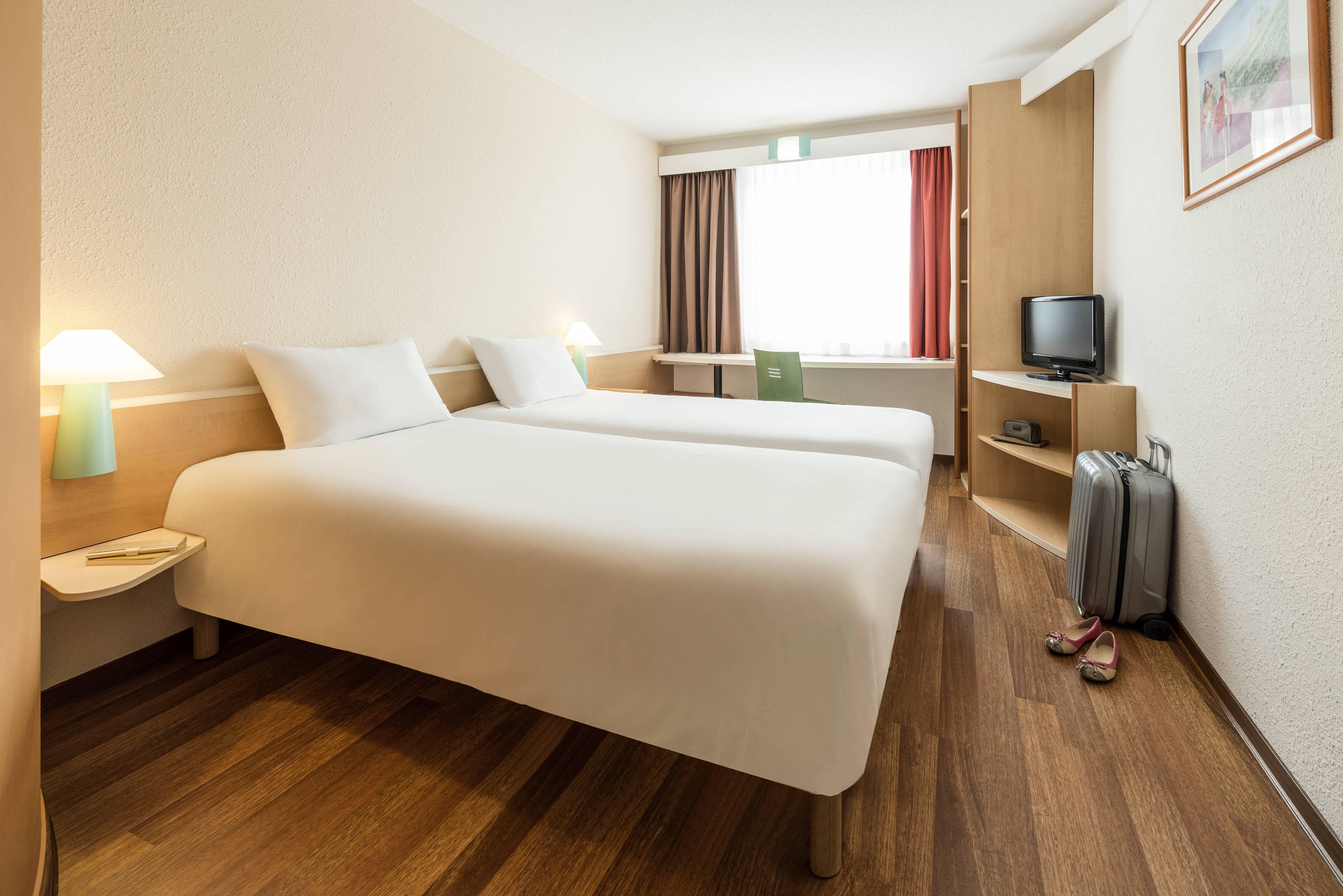Hotel Ibis München Garching Ansicht 3