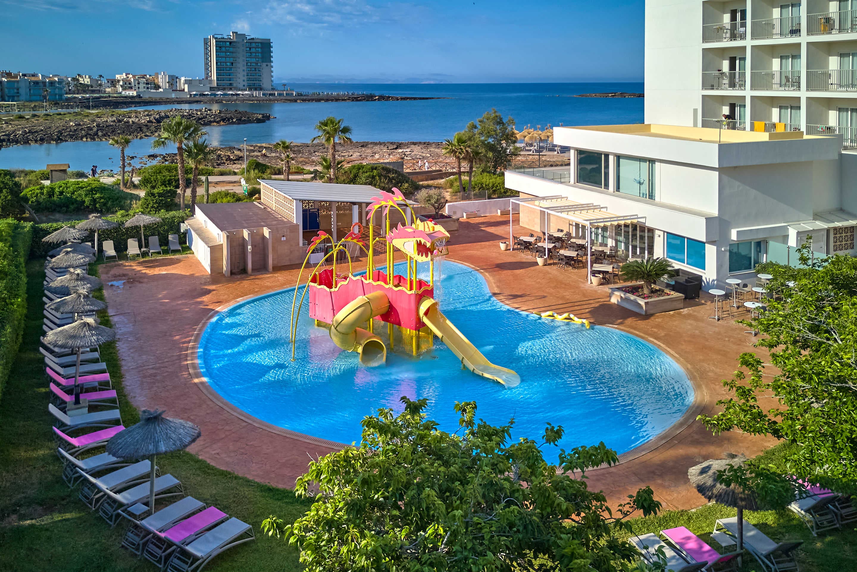 Universal Hotel Romantica Ansicht 8