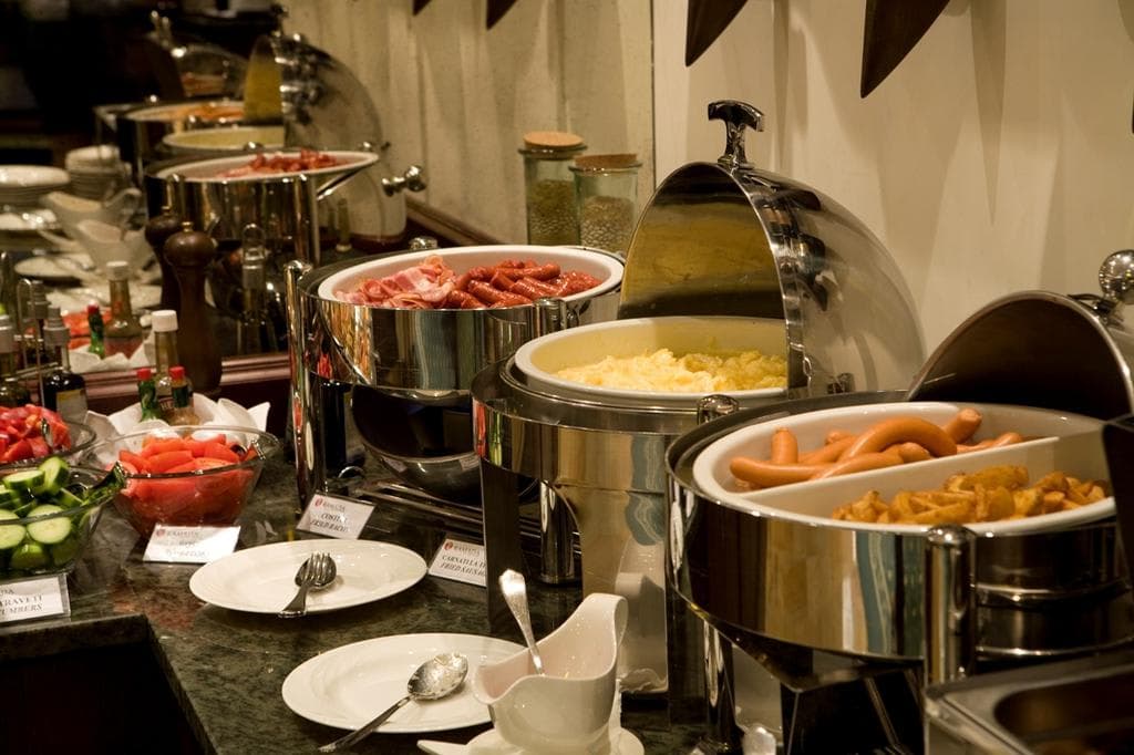 Ramada Hotel & Suites Bucharest North Ansicht 8