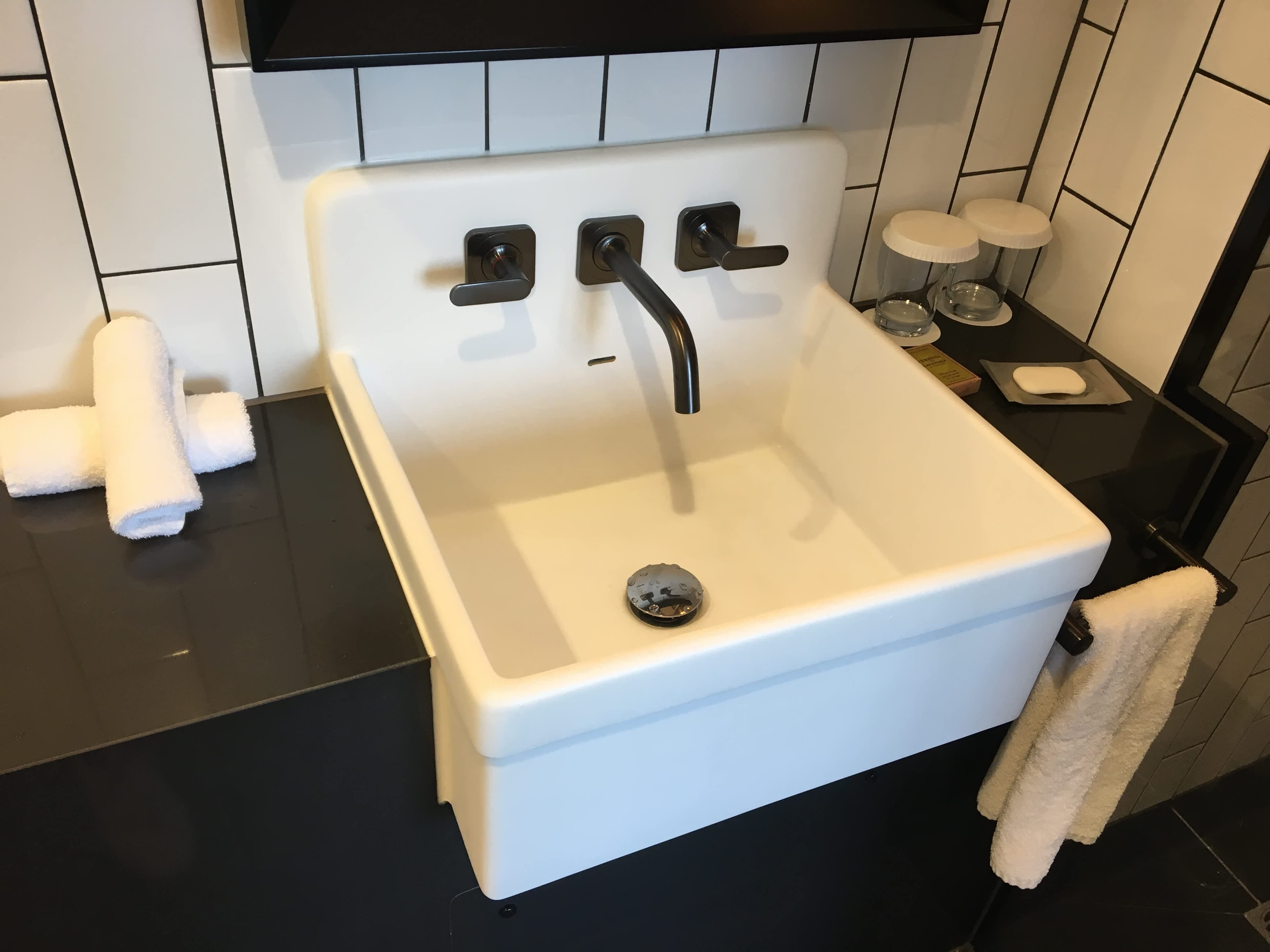 DoubleTree by Hilton Hotel Melbourne - Flinders Street Ansicht 5