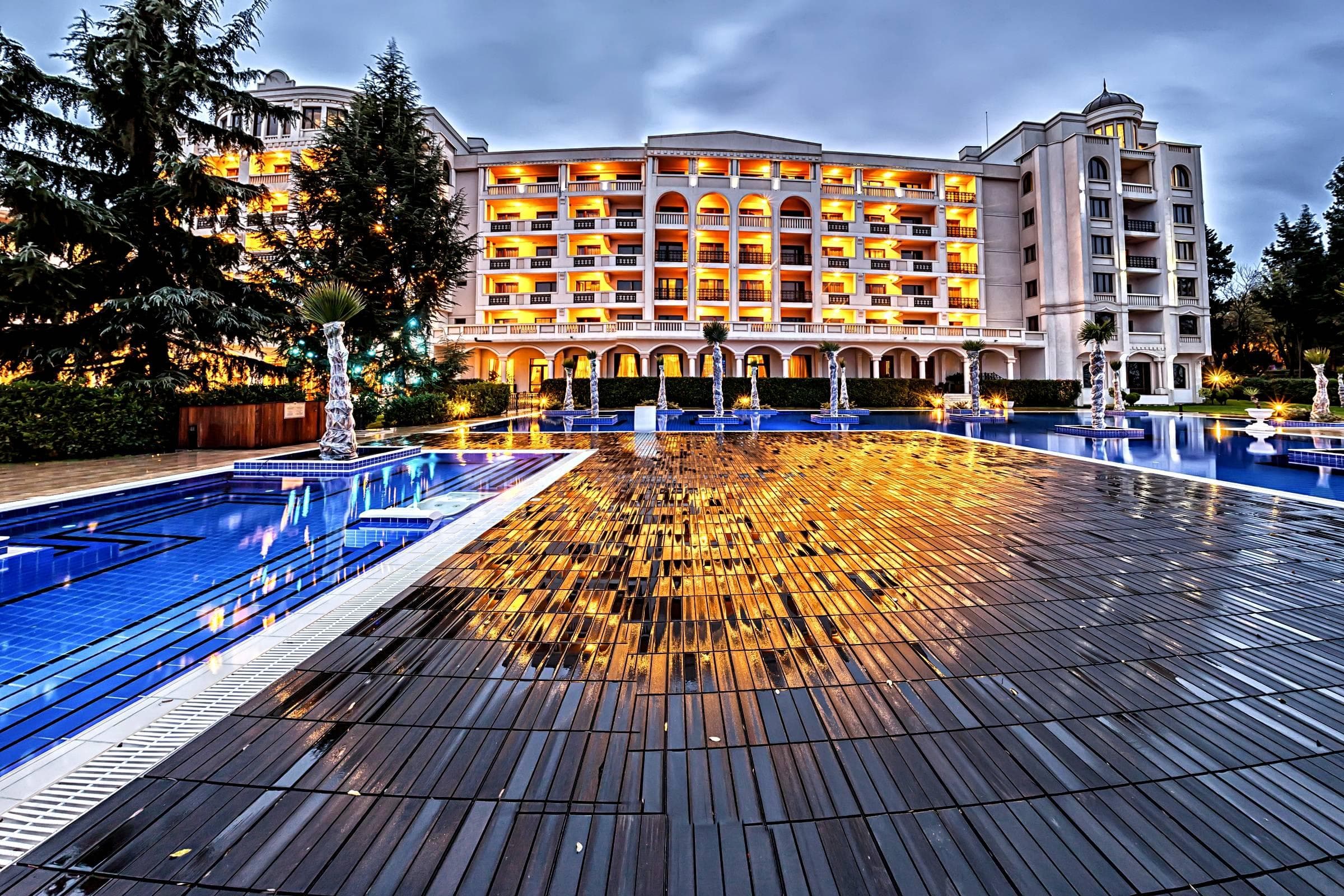 Grand Hotel & SPA Primoretz Ansicht 2