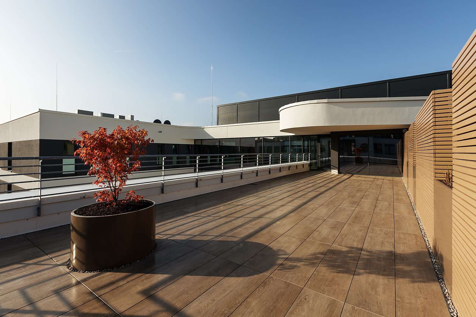 Holiday Inn - the niu, Mesh Stuttgart Messe Ansicht 9