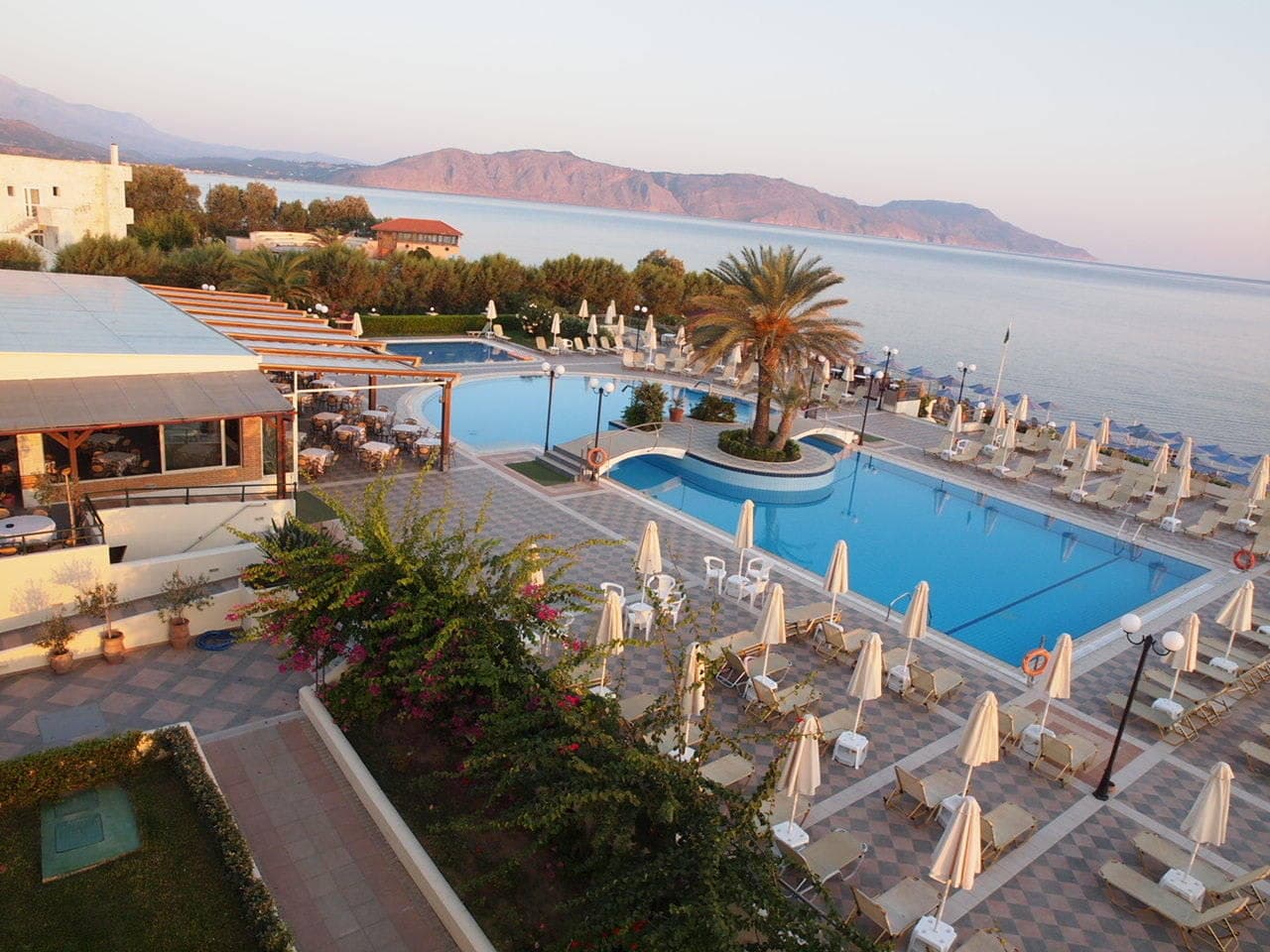 Hydramis Palace Beach Resort