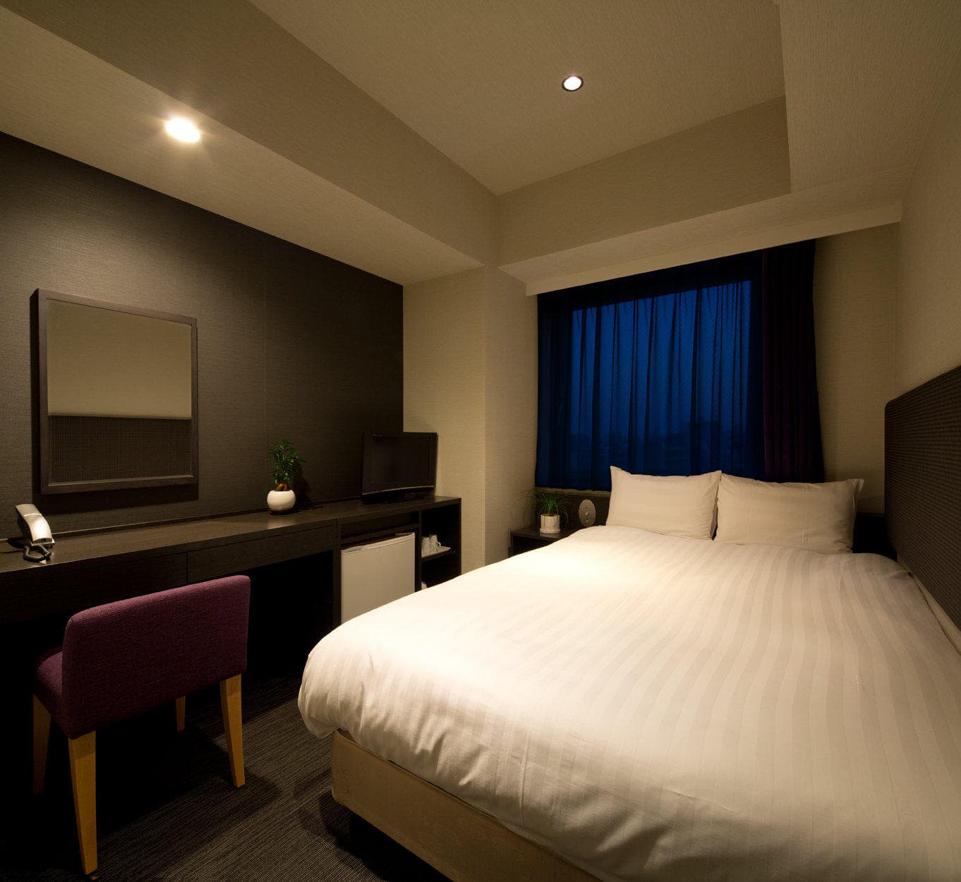 E Hotel Higashi Shinjuku Ansicht 9