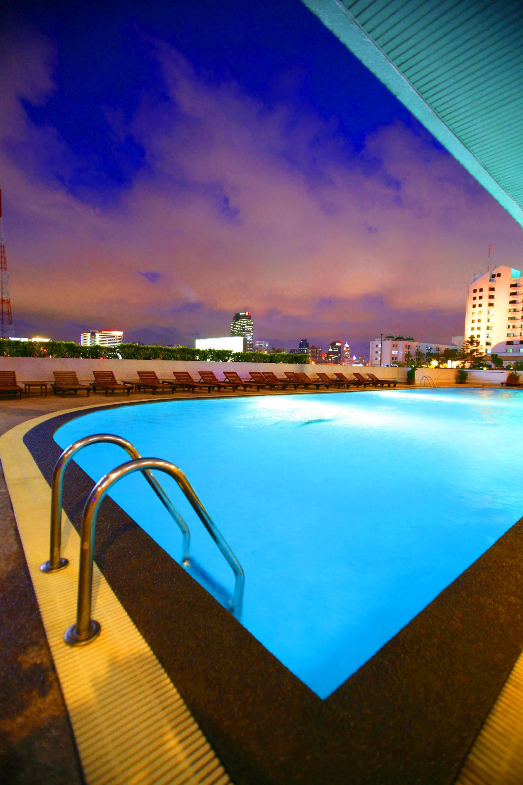 Golden Tulip Sovereign Hotel Ansicht 6