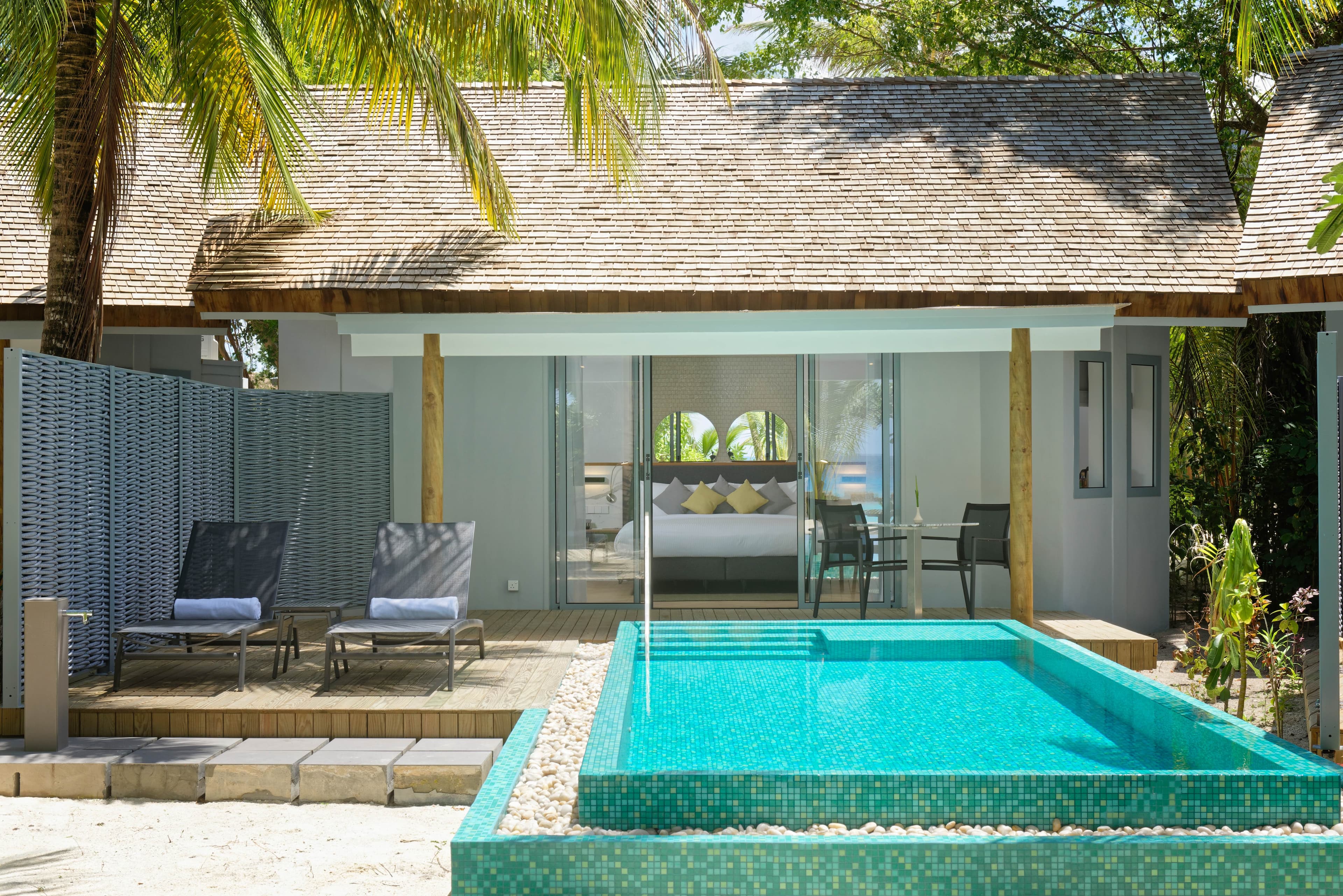 Outrigger Maldives Maafushivaru Resort Ansicht 6