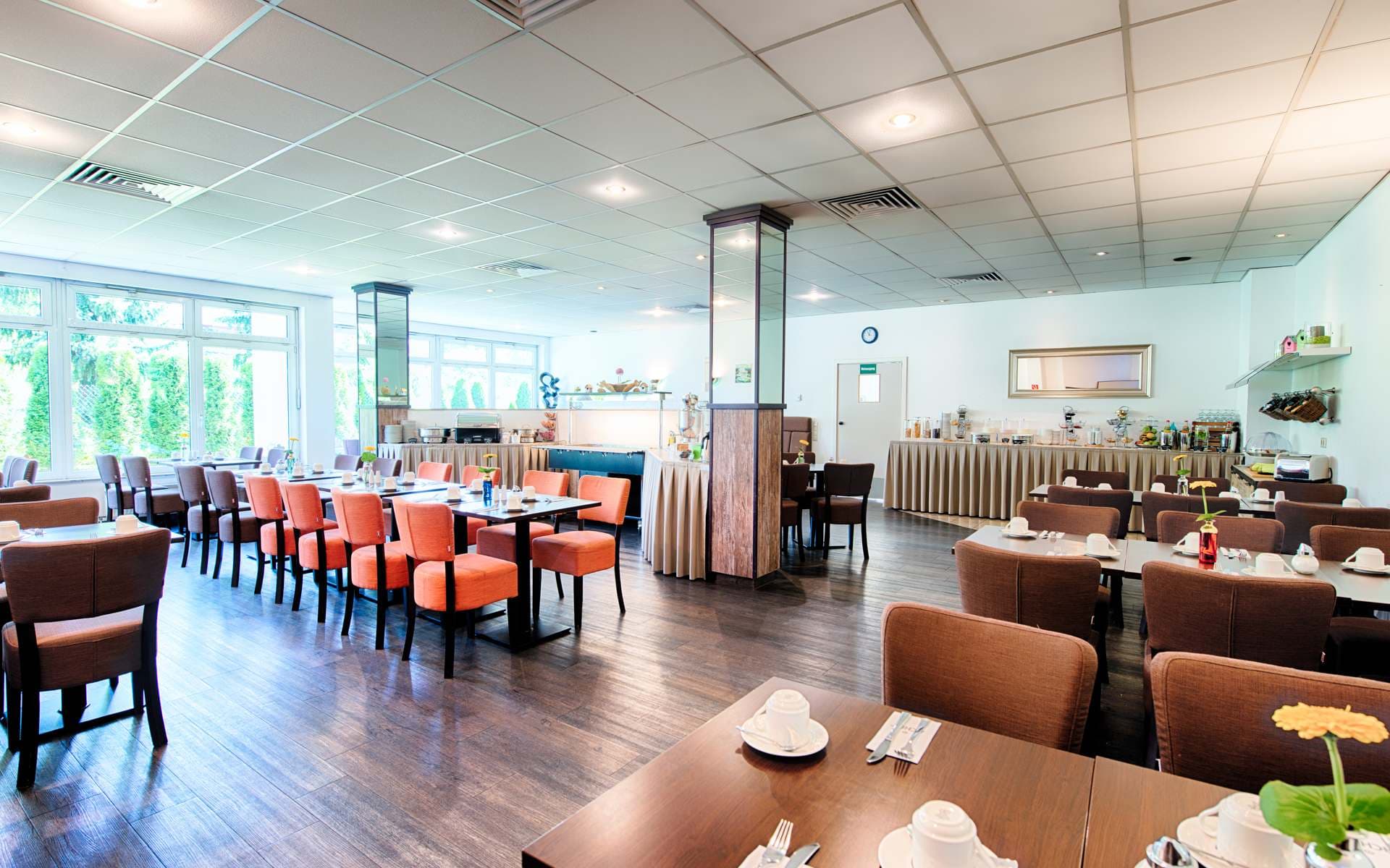 ACHAT Hotel Stuttgart Zuffenhausen Ansicht 8