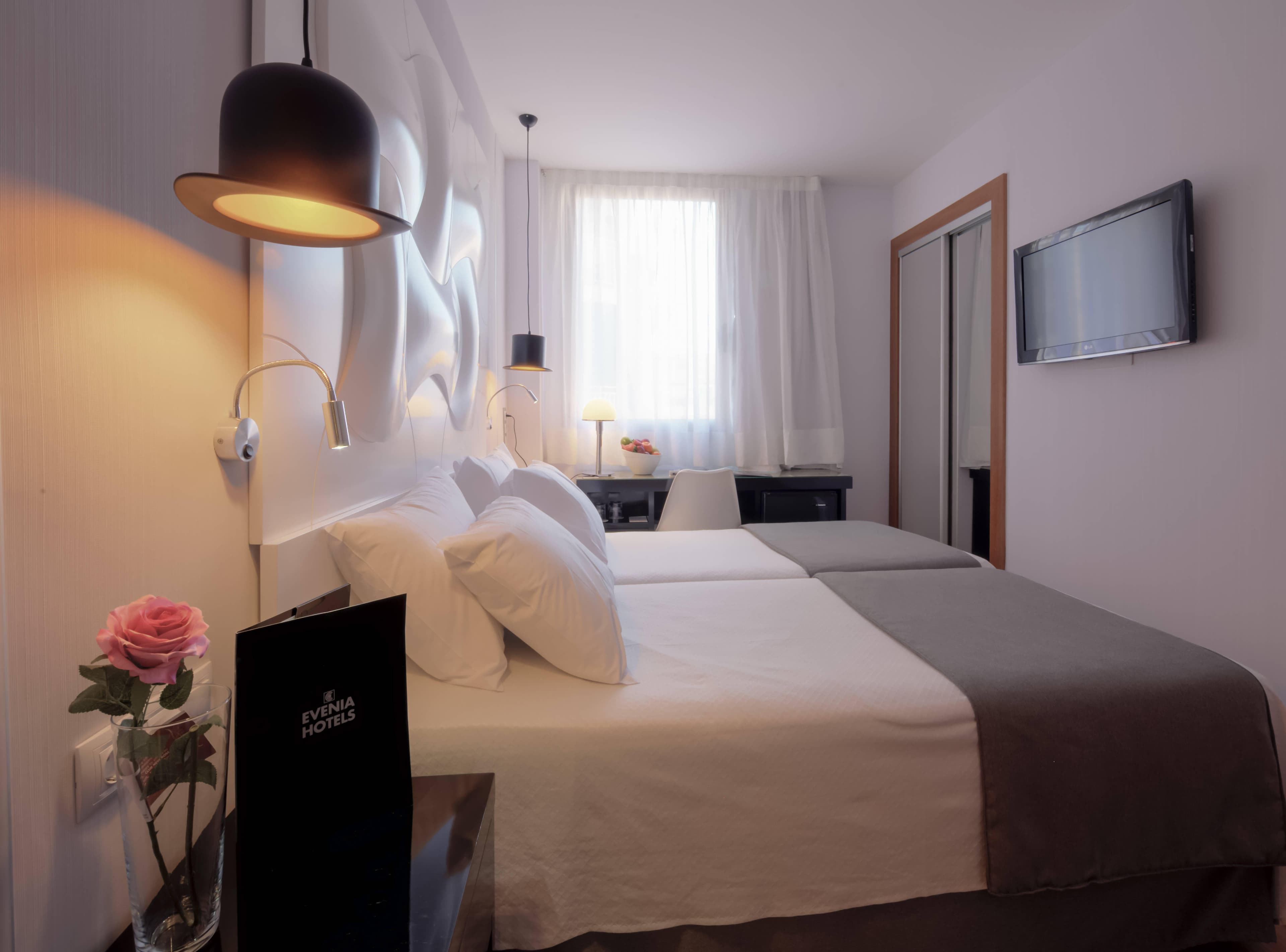 Hotel Evenia Rocafort Ansicht 5