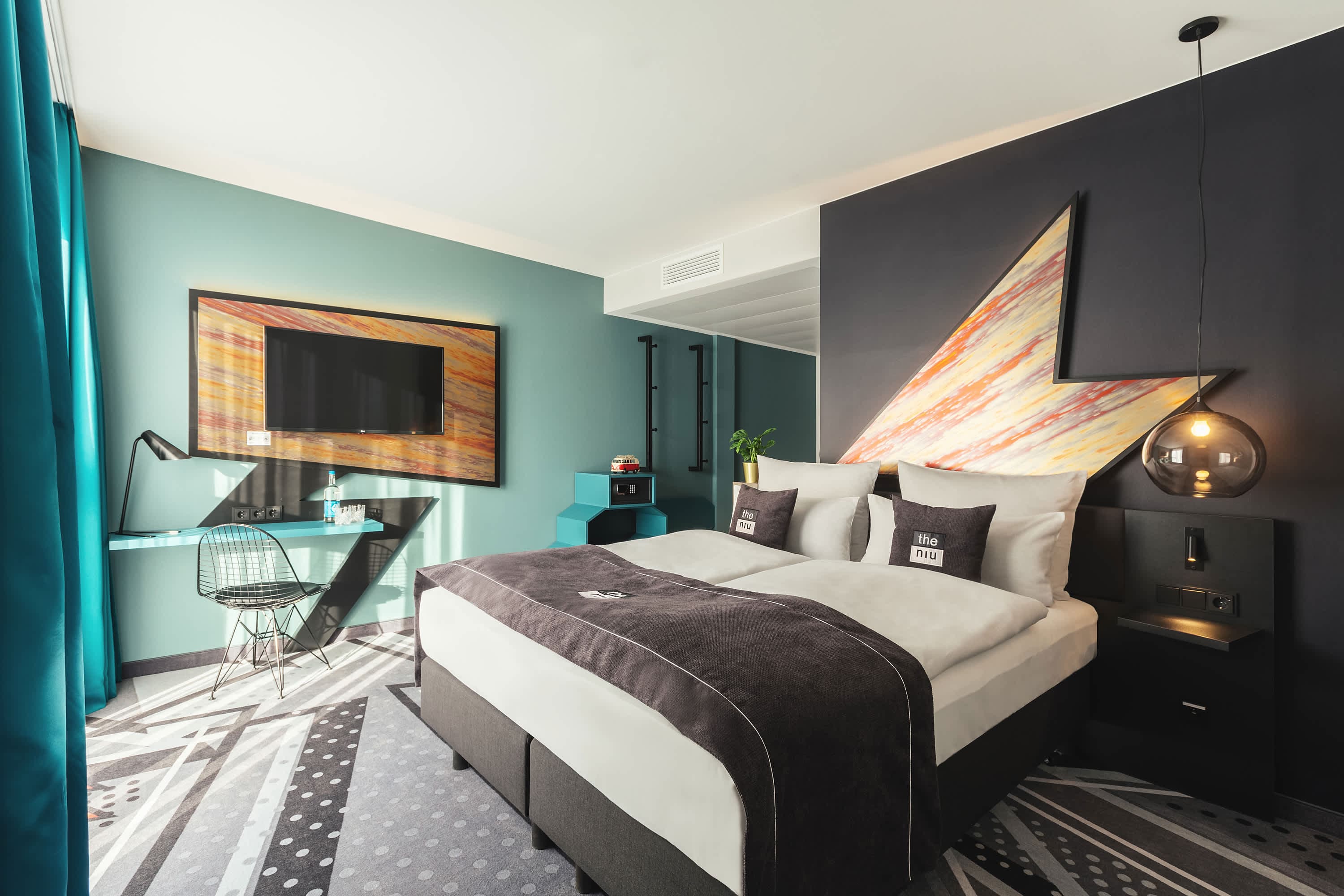 Holiday Inn - the niu, Flash Berlin Charlottenburg Ansicht 3