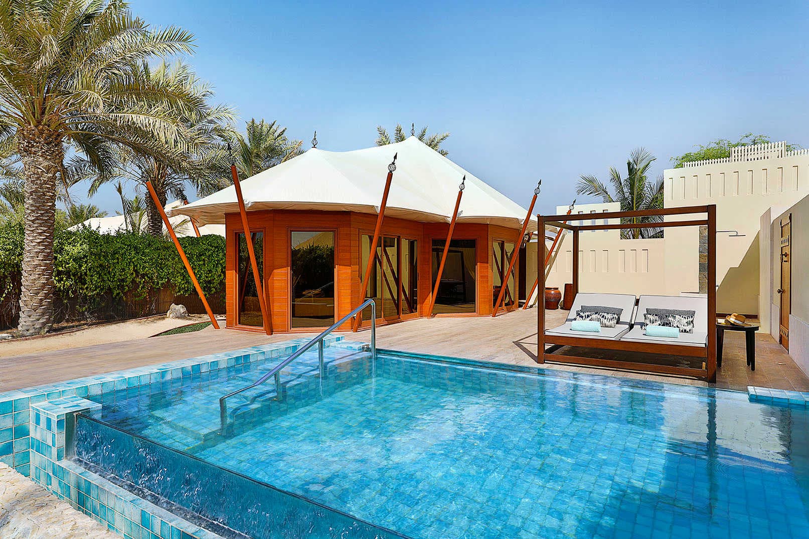 The Ritz-Carlton Ras Al Khaimah Al Hamra Beach Ansicht 3