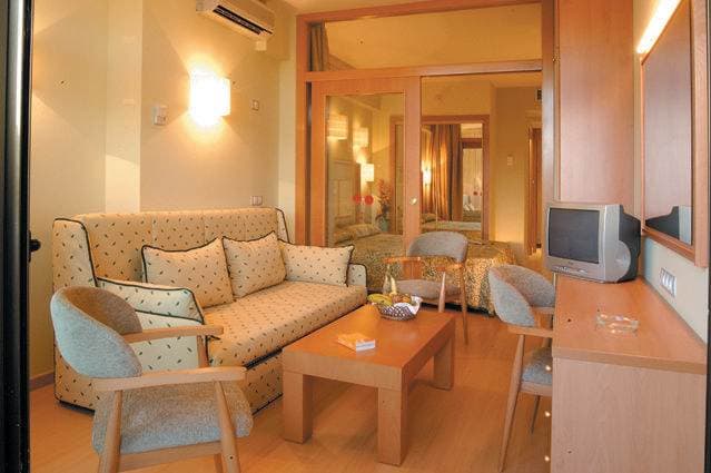 Evenia Olympic Suites Ansicht 4