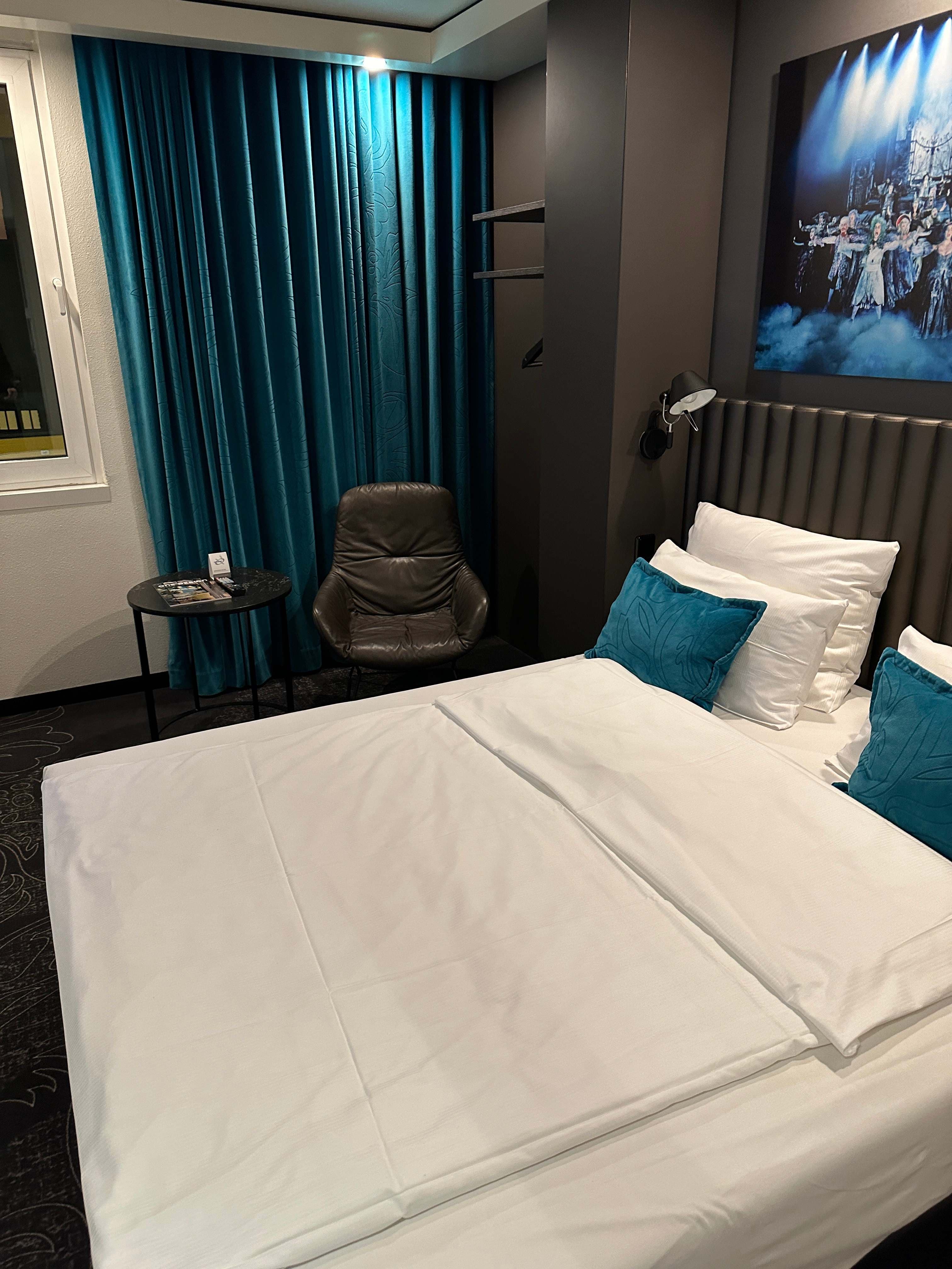 Motel One Berlin Ku'Damm Ansicht 5