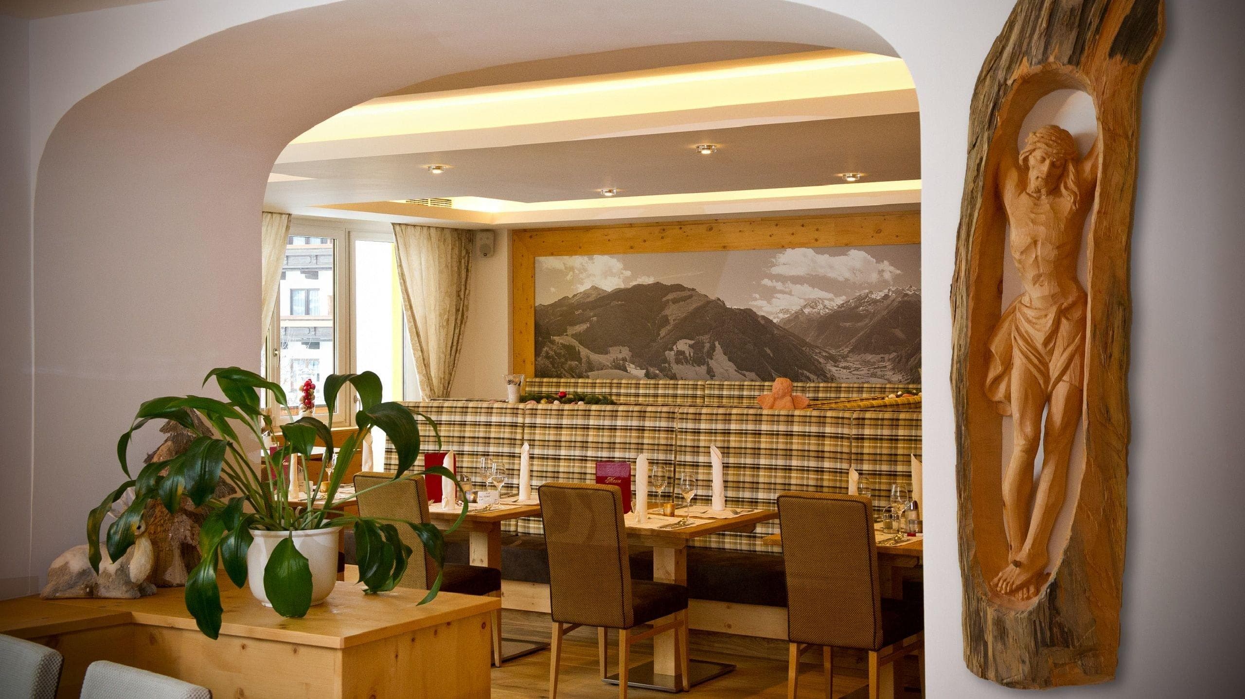 Hotel Alpina Ansicht 10