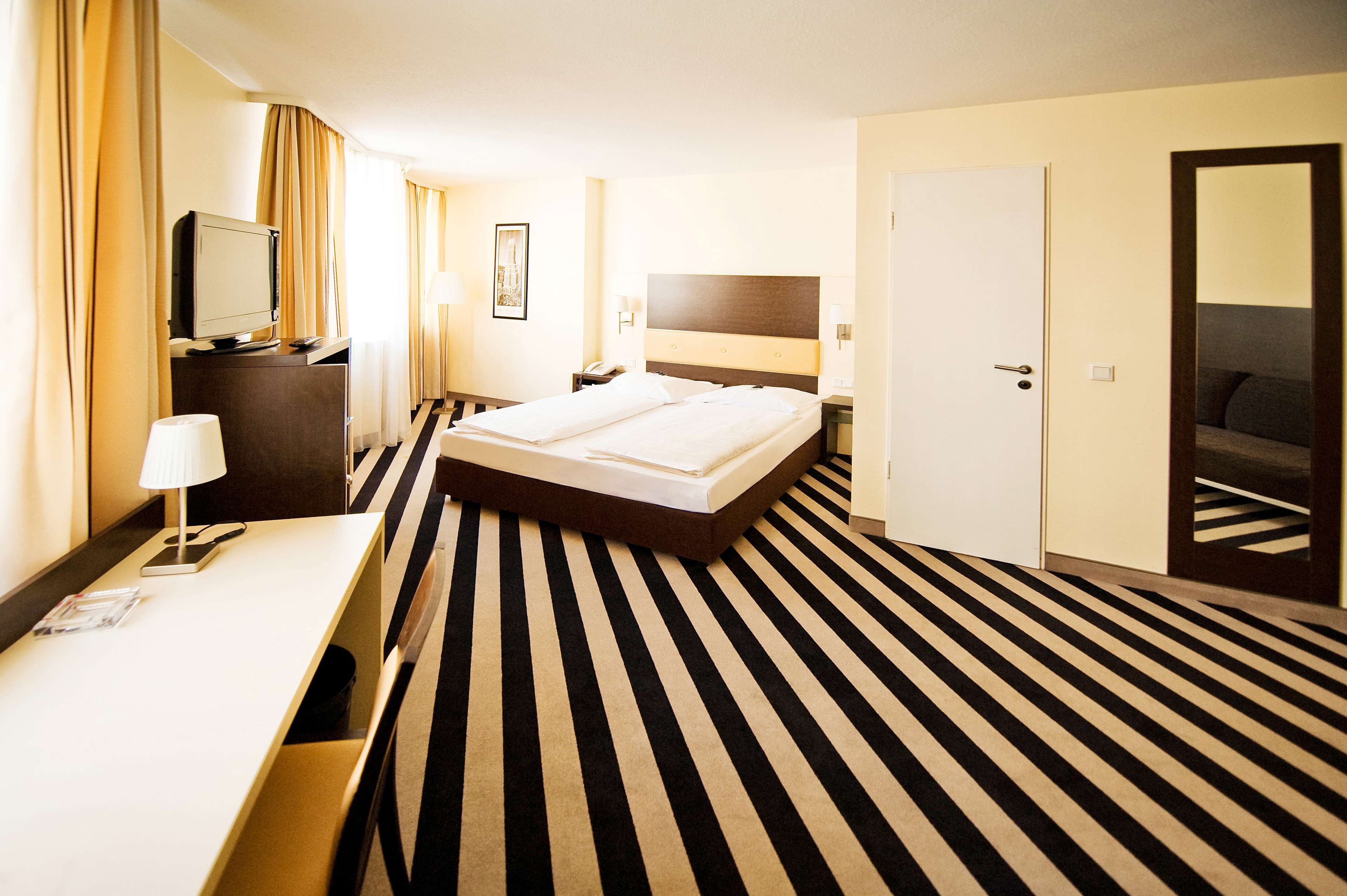 Bristol Hotel Ansicht 4