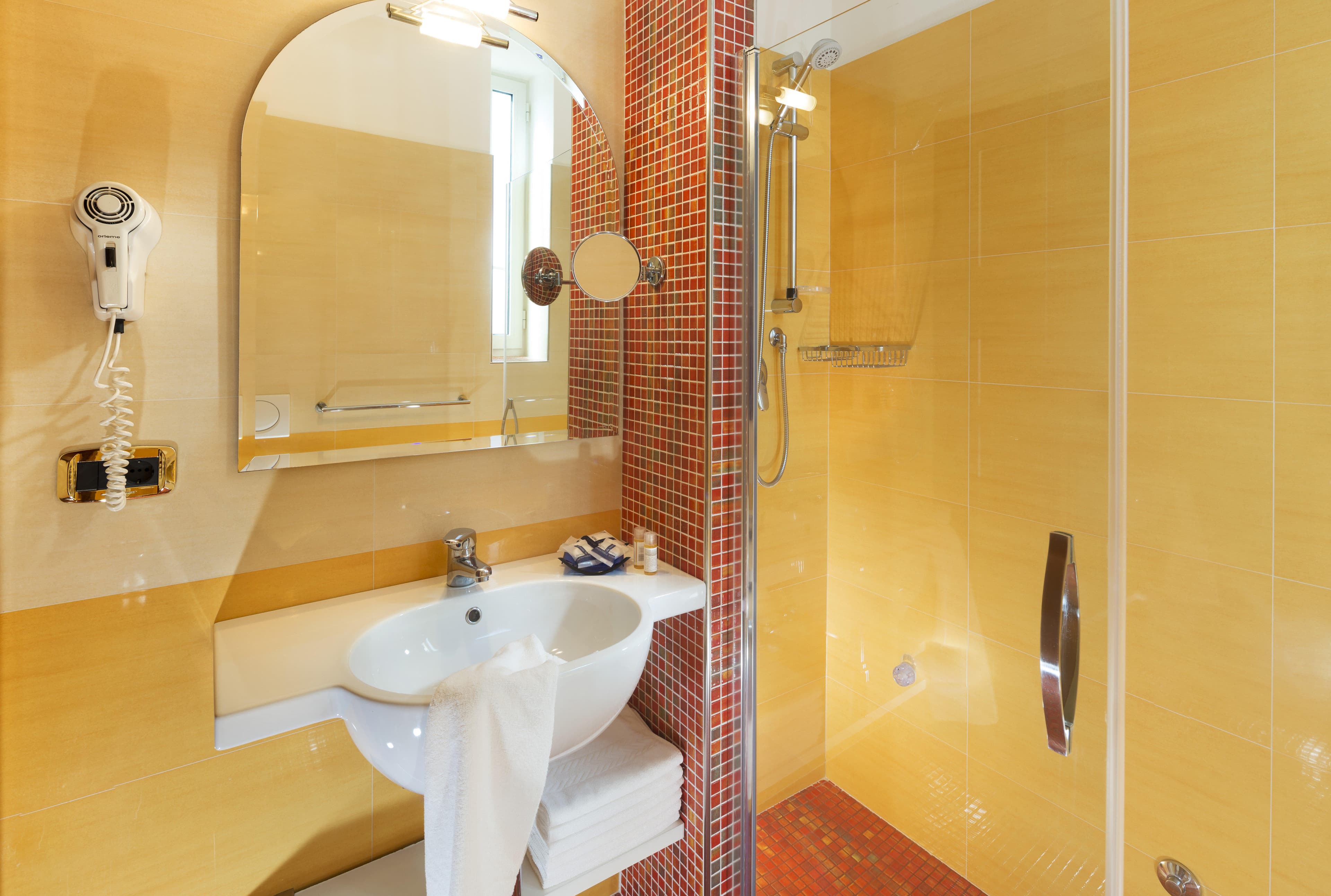 Hotel Parigi Ansicht 6