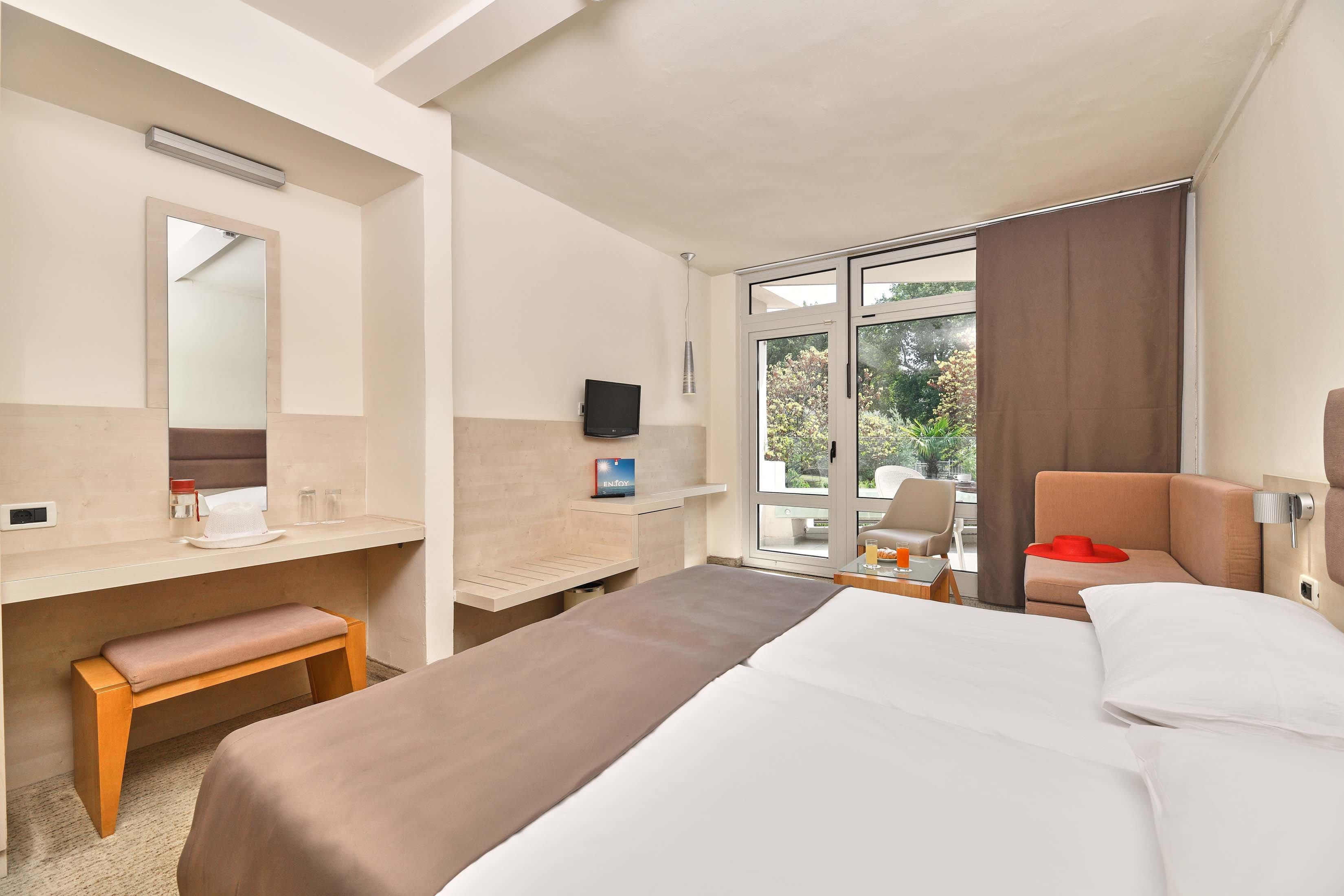 Hotel Mediteran Plava Laguna Ansicht 4