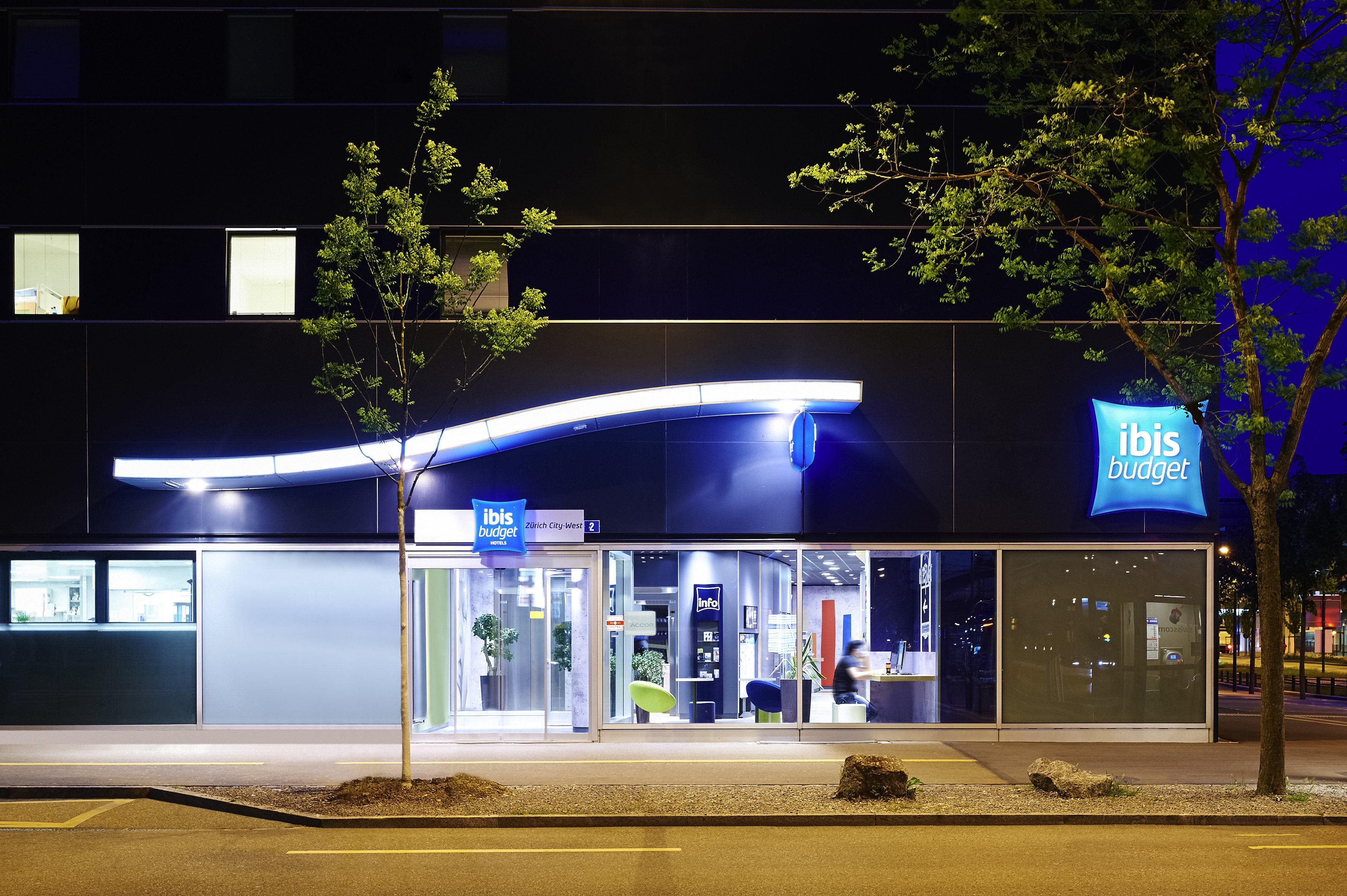 ibis budget Hotel  Zürich City West Ansicht 2