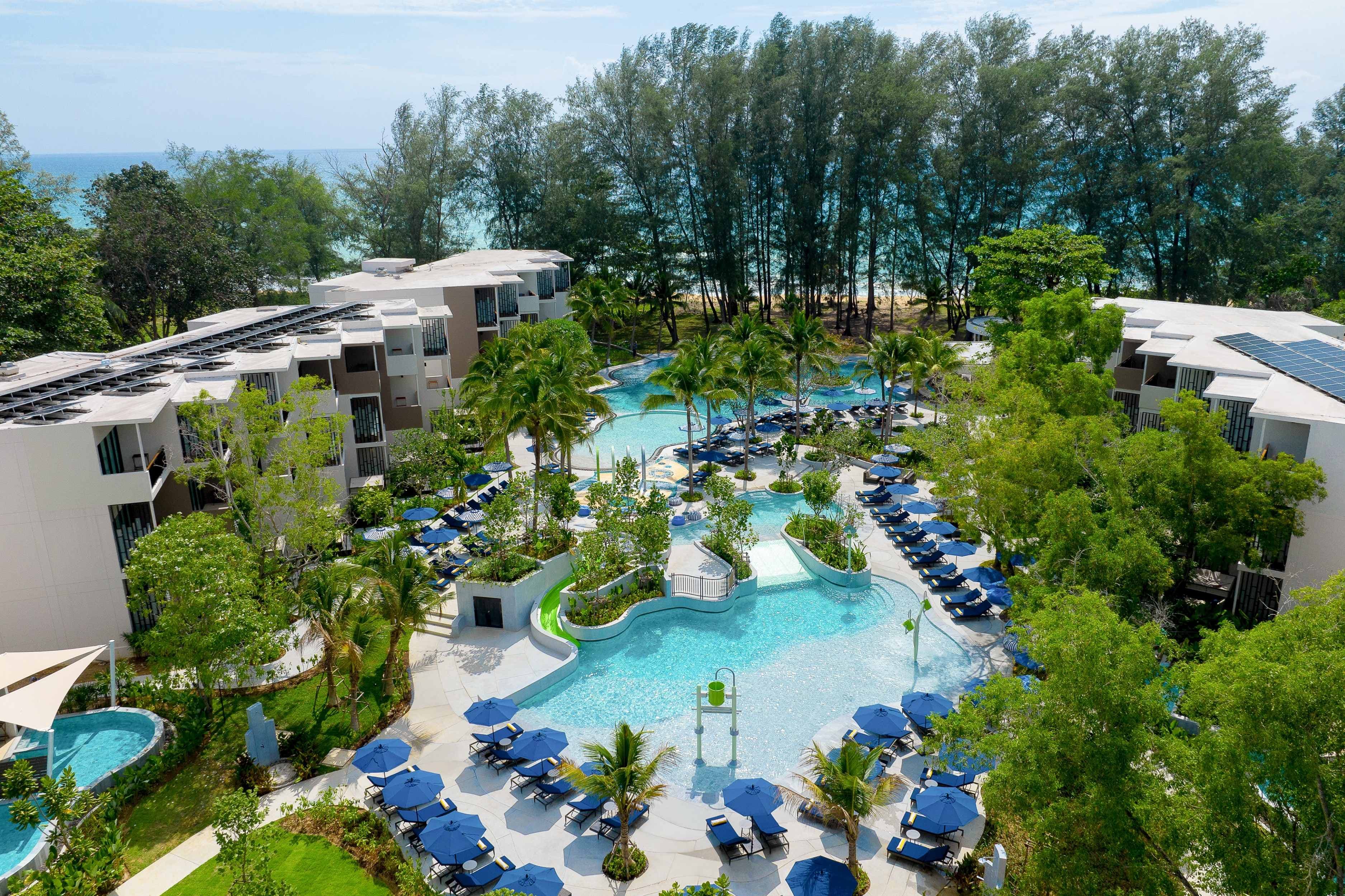 Le Méridien Phuket Mai Khao Beach Resort