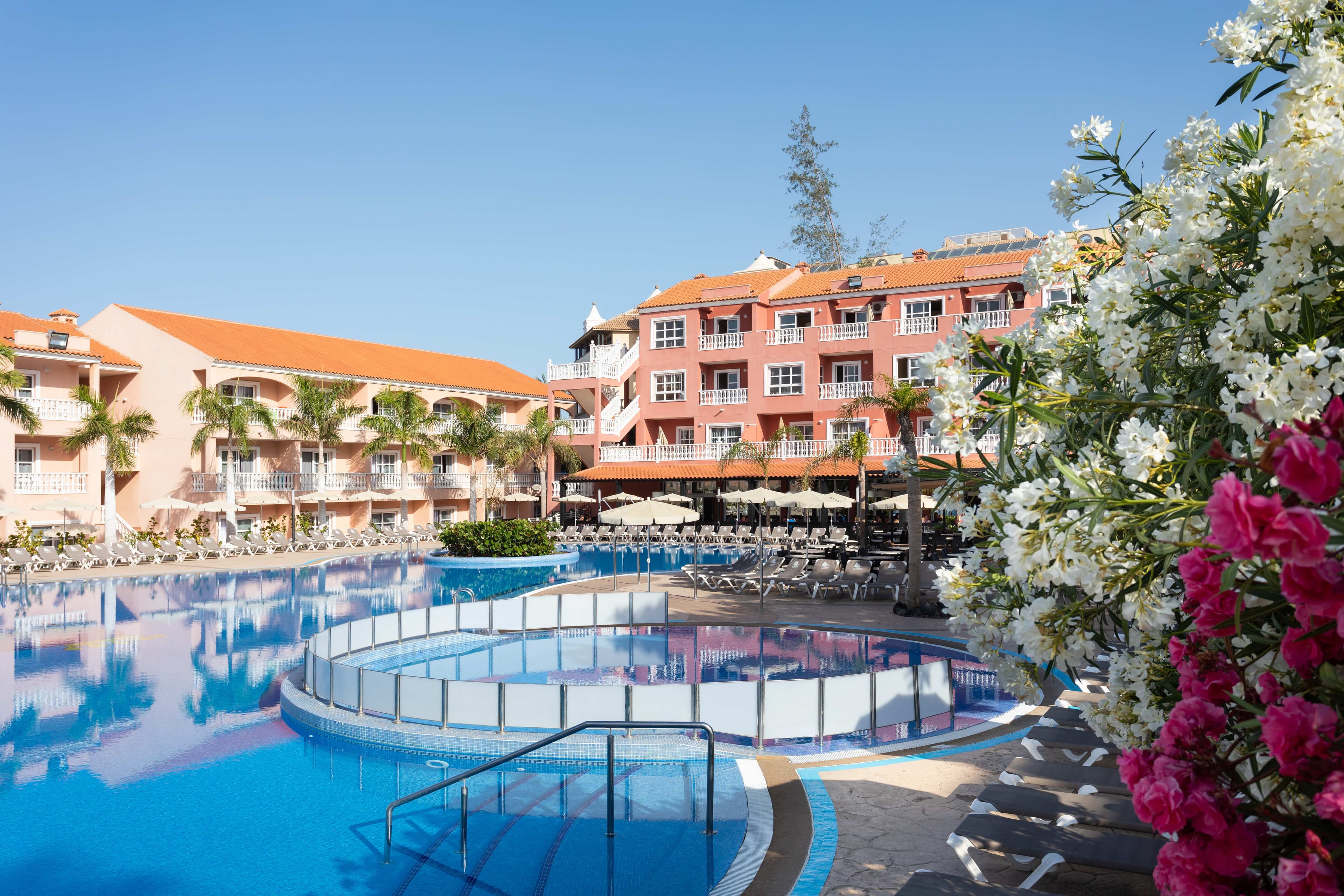 Hotel El Duque Ansicht 7