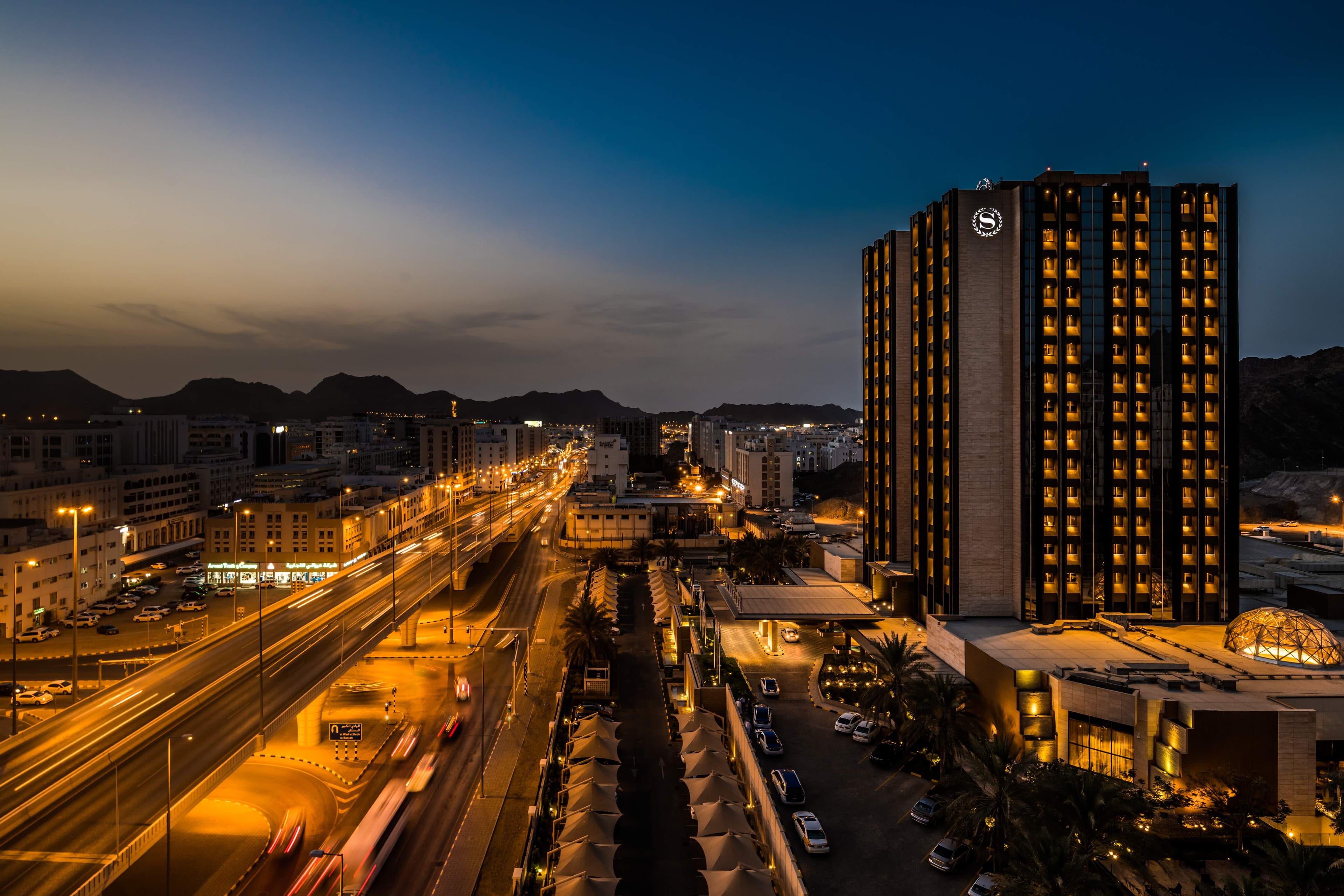 Sheraton Oman Hotel Ansicht 2