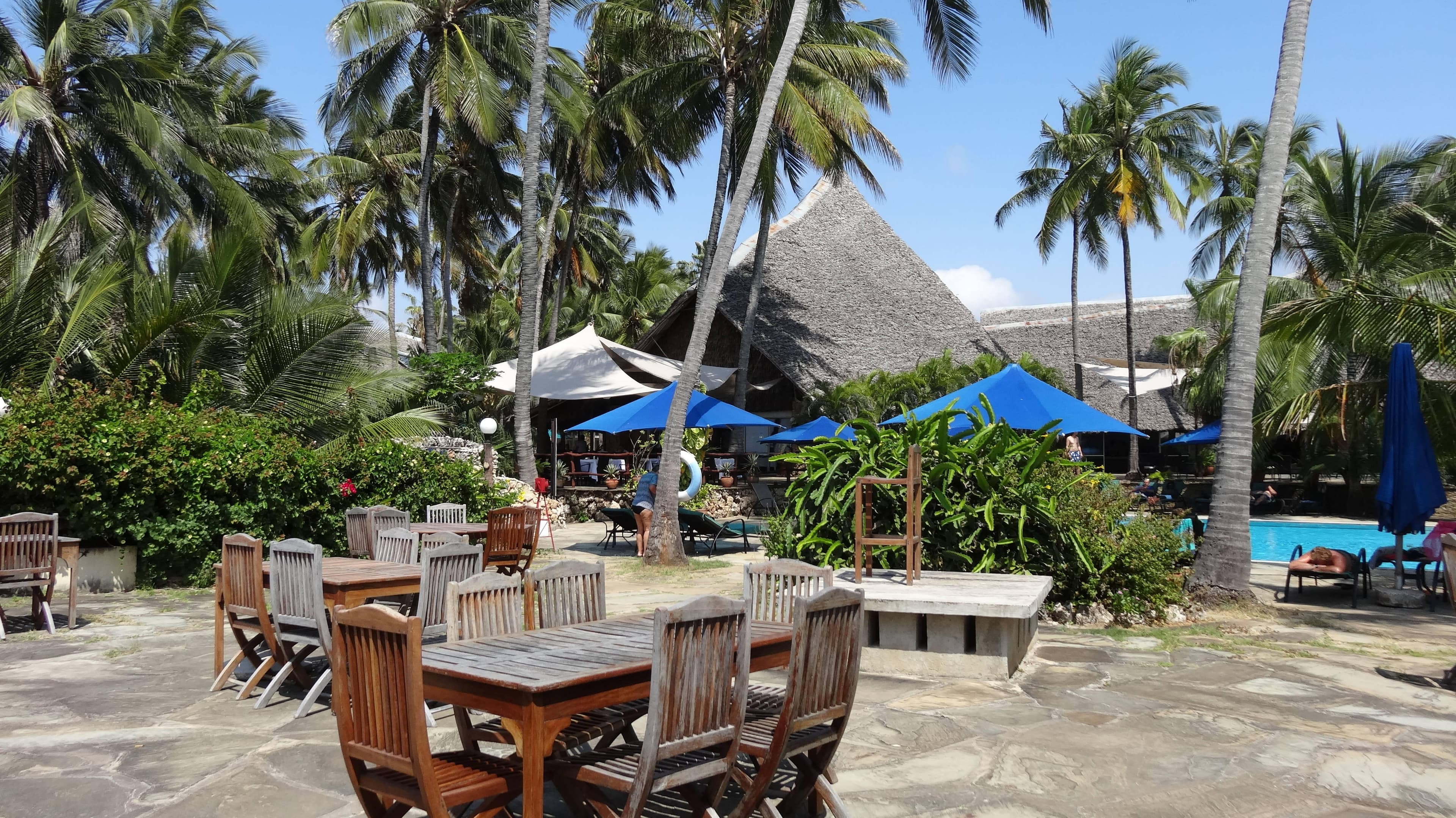 Bahari Beach Hotel Ansicht 8