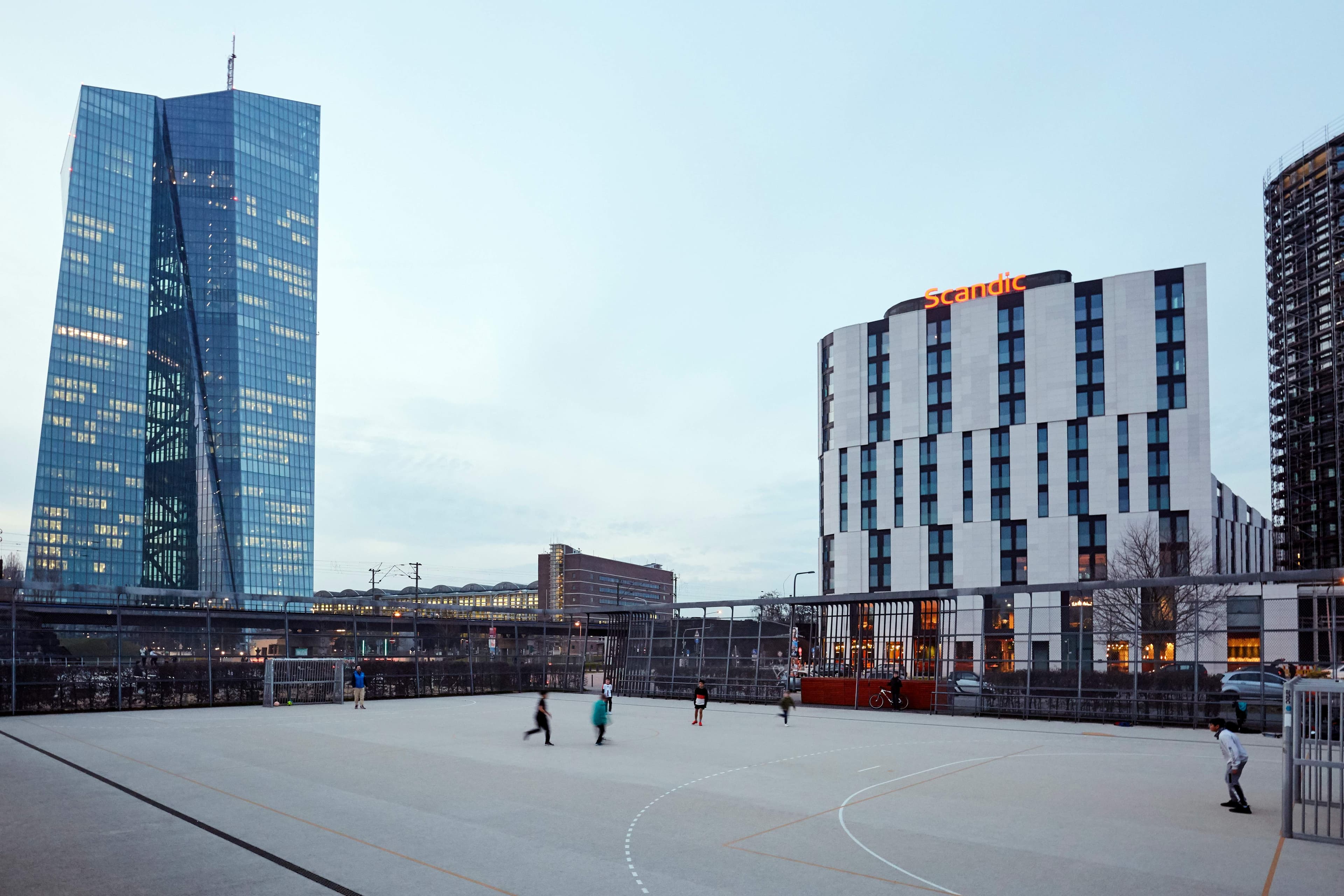 Scandic Frankfurt Hafenpark Ansicht 2
